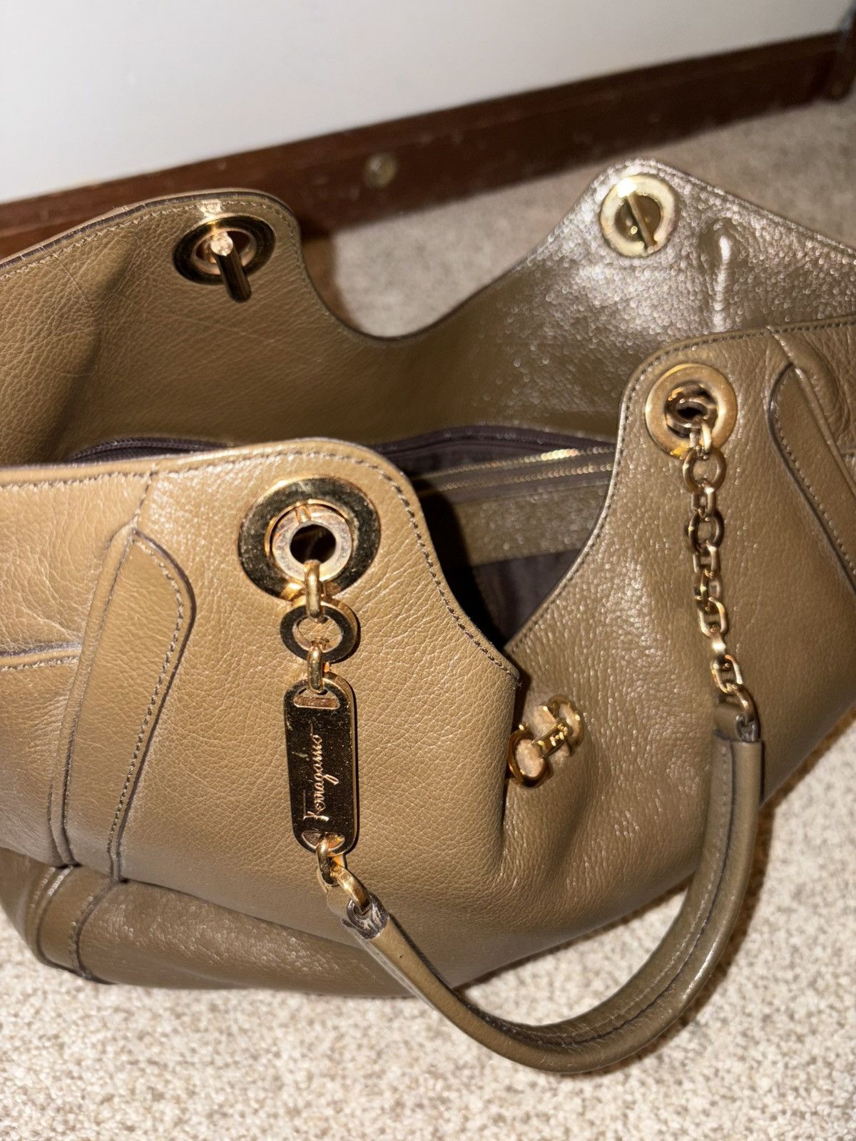 Salvatore Ferragamo Salvatore Ferragamo Betulla Chain Handle Tote Size ONE SIZE - 2 Thumbnail