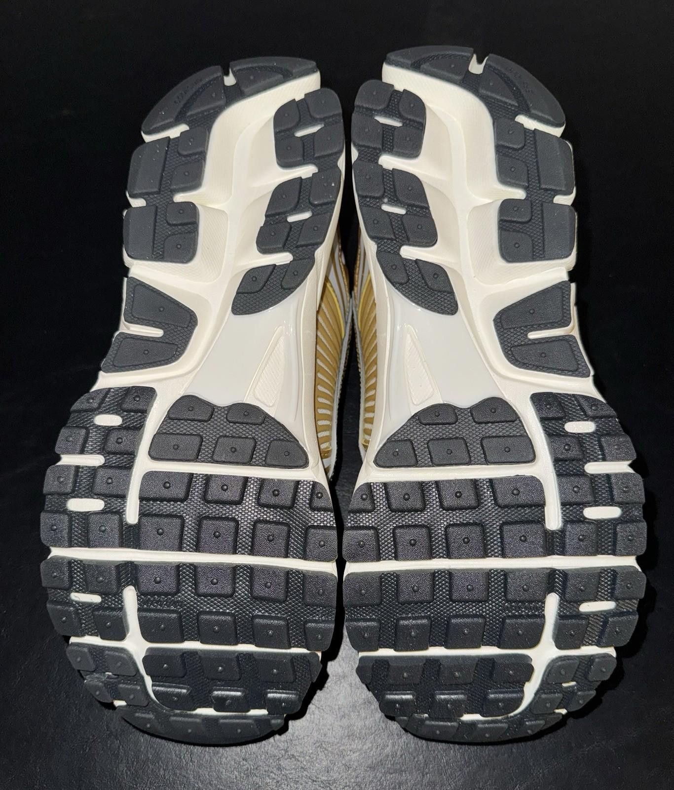 Nike Size 12 - Nike Air Zoom Vomero 5 Metallic Gold W Size US 12 / IT 42 - 9 Thumbnail