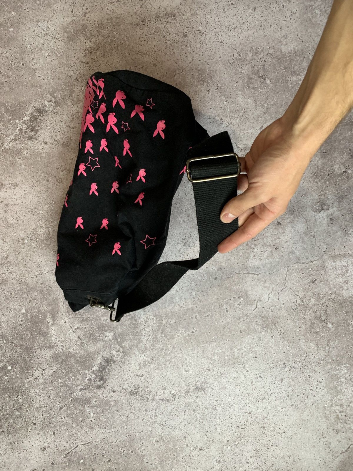 Playboy × Vintage PLAYBOY monogram Bunny crossbody Slingbag Size ONE SIZE - 3 Thumbnail