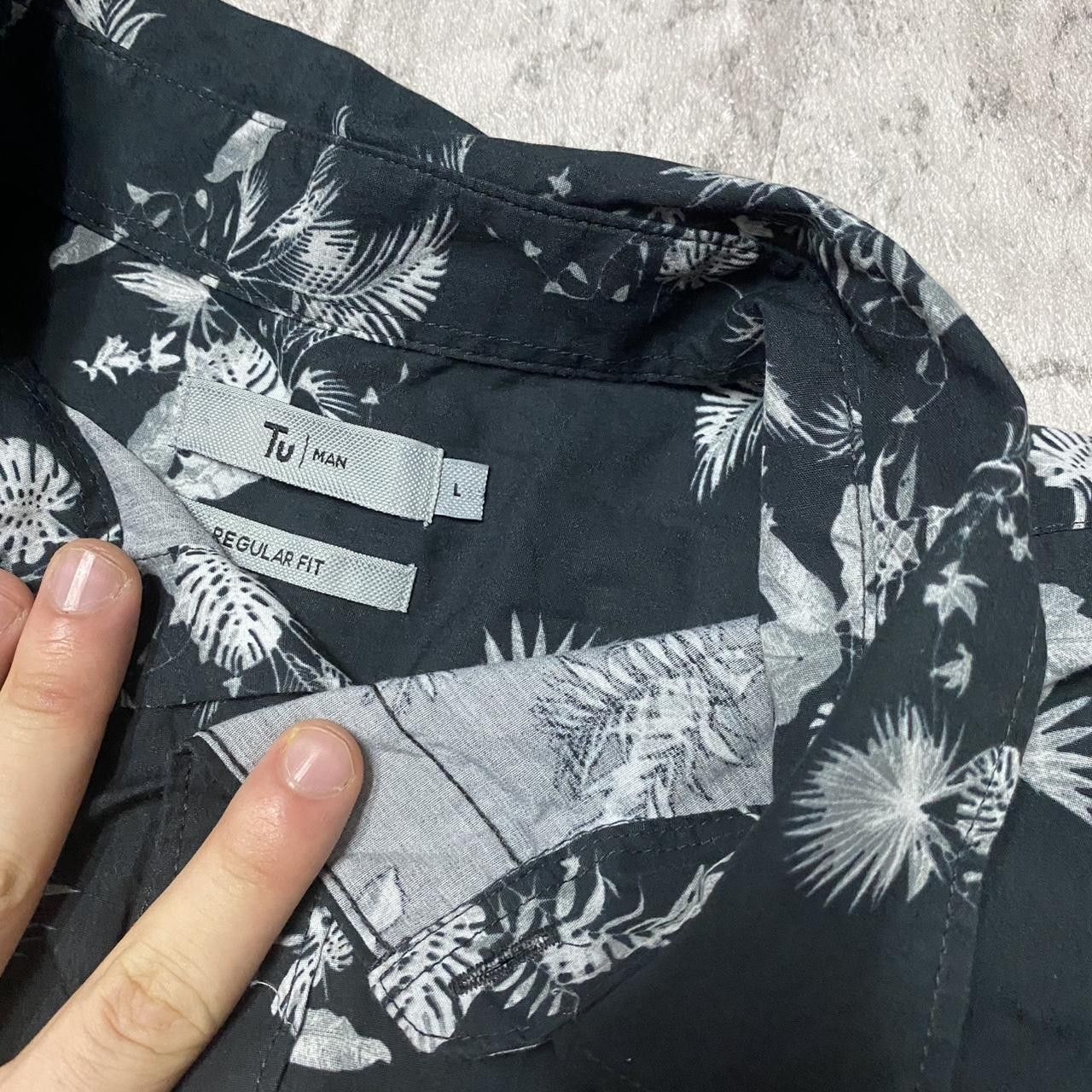 Other Black and white floral button-up shirt Size US L / EU 52-54 / 3 - 3 Thumbnail