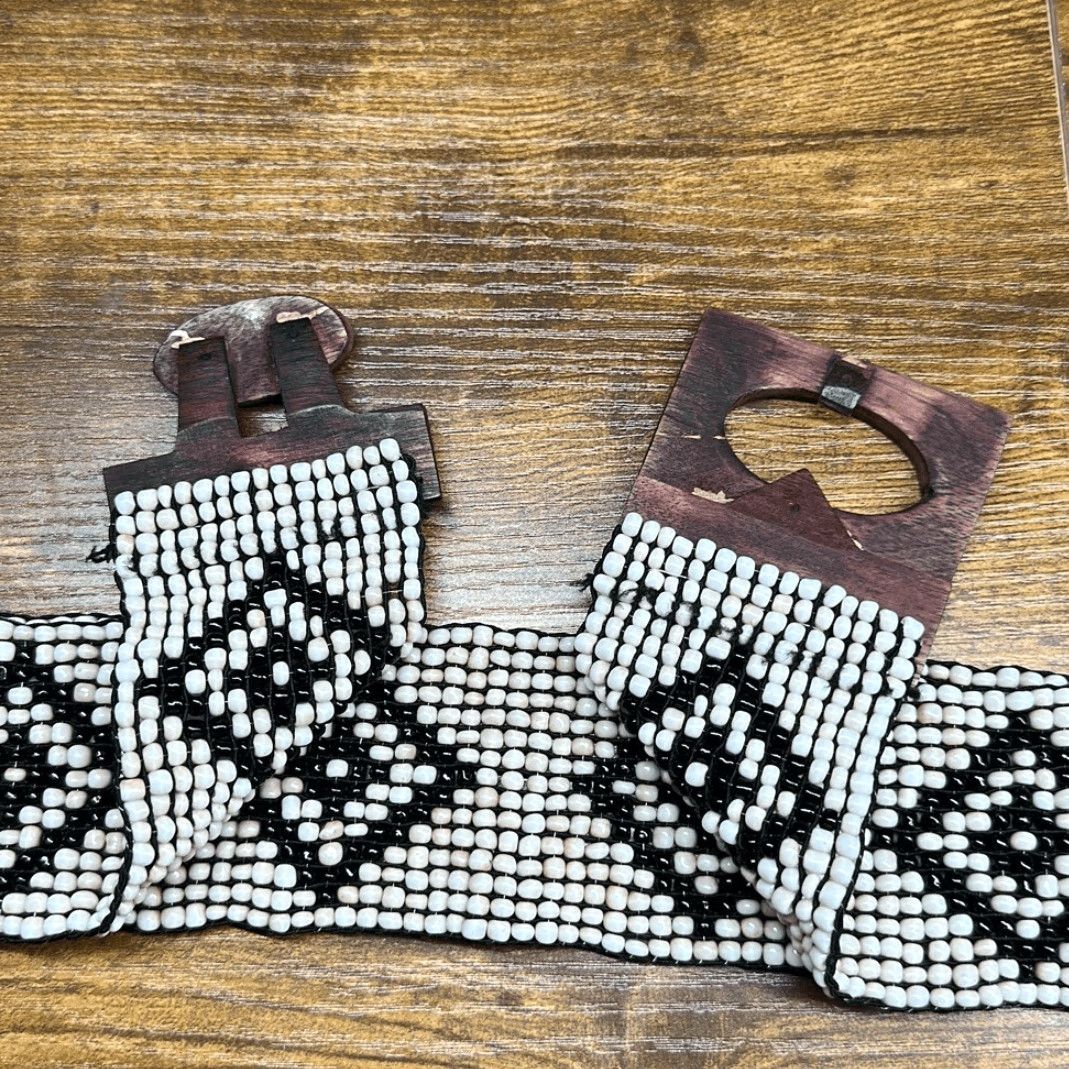 Vintage VINTAGE Women's Beaded Belt One Size Wide Wooden Hook Buckle Retro Boho Stretch Fit Black Brown Aztec Design W 2.25” Size ONE SIZE - 6 Thumbnail