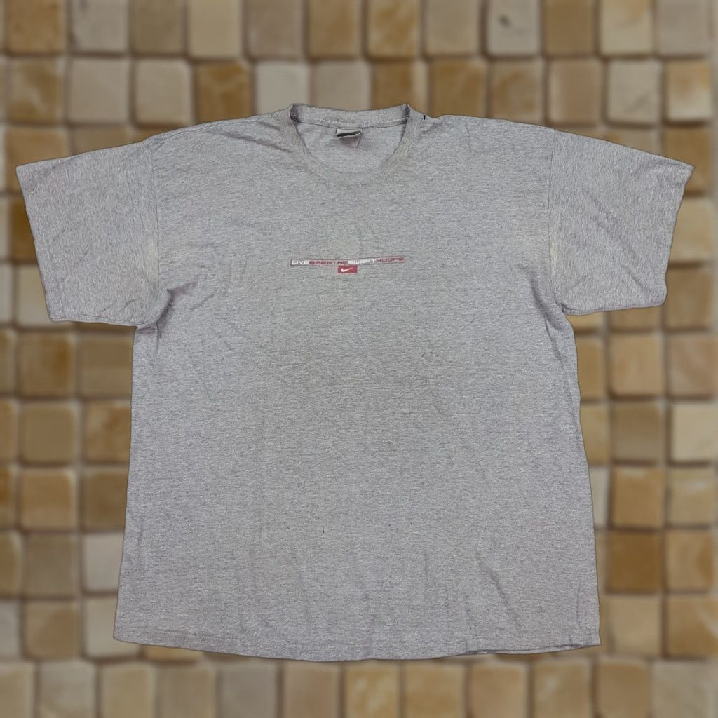 Nike VINTAGE Nike Distressed Basketball Gray Mens Size 2XL Faded Retro T Shirt Swoosh 90s College University Sports Graphic Print Shirt Mens Size US XXL / EU 58 / 5 - 1 Thumbnail