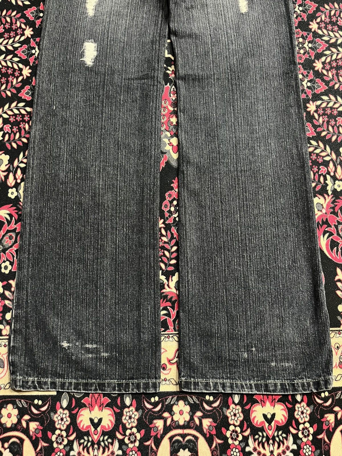 Japanese Brand Japanese Brand Wavelist Dark Washed Distressed Studded Jeans Size US 32 / EU 48 - 9 Thumbnail