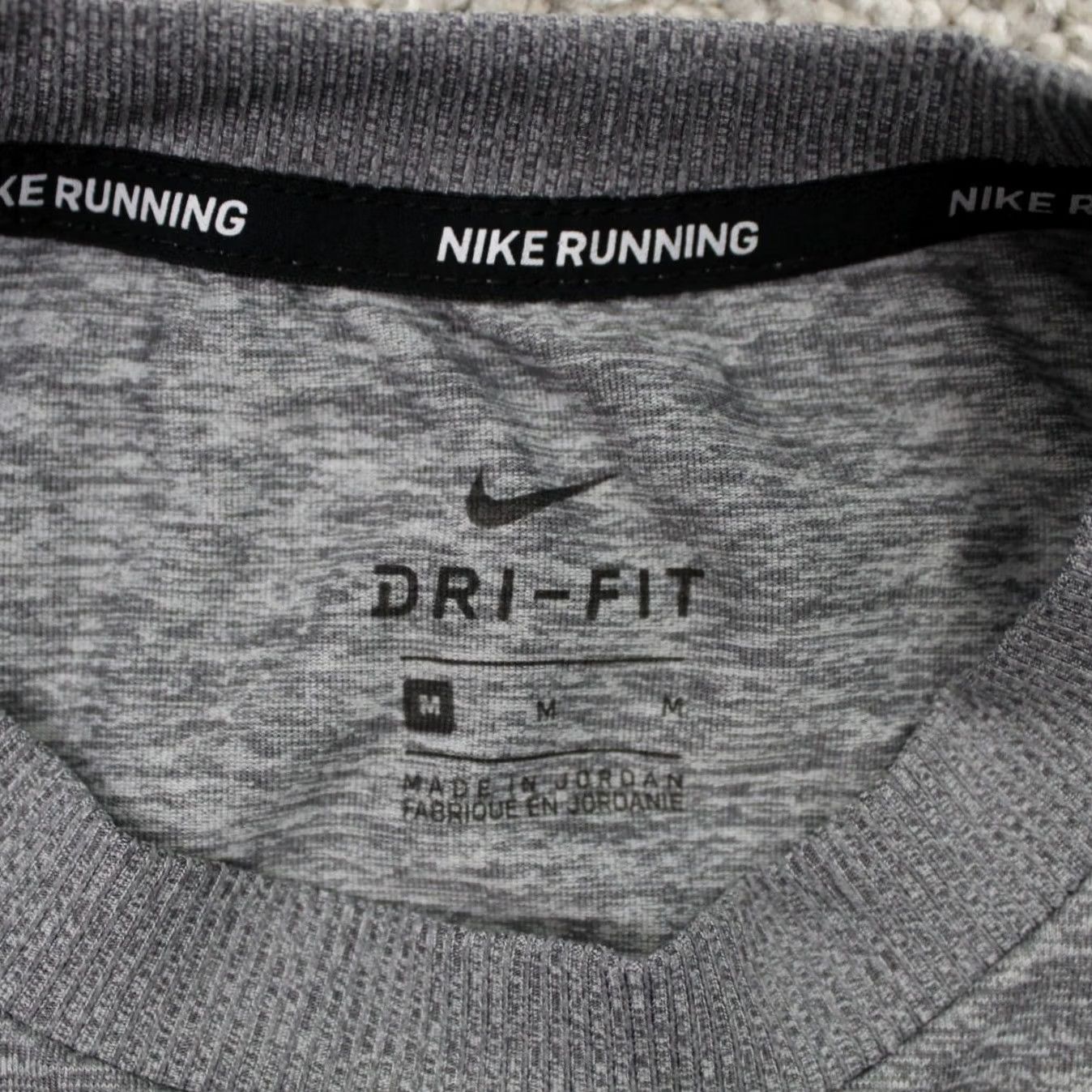 Nike Nike Essential Running Shirt Womens Medium Gray Polyester Spandex Long Sleeve Pullover L/S Dri-Fit Size M / US 6-8 / IT 42-44 - 7 Thumbnail