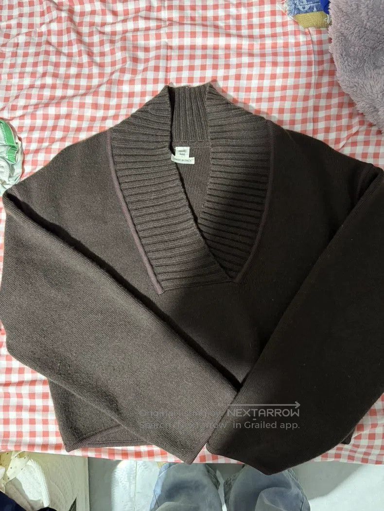 Hermes Hermes Chocolate Brown V-Neck Sweater Size XS / US 0-2 / IT 36-38 - 1 Thumbnail