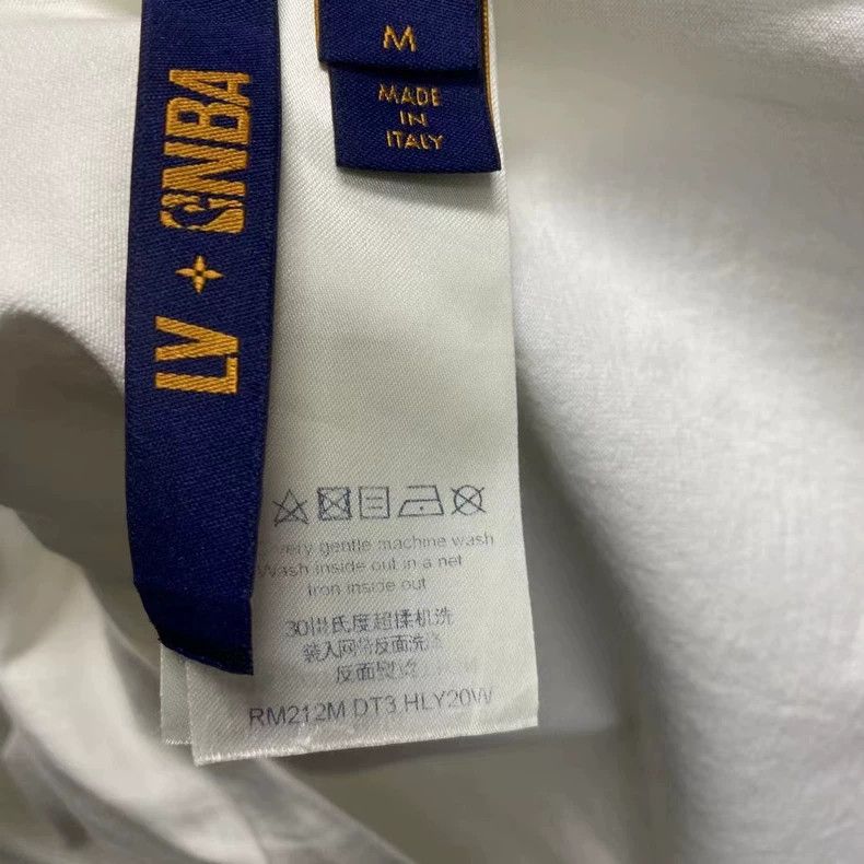 Louis Vuitton Louis Vuitton White NBA printed logo short sleeves Size US M / EU 48-50 / 2 - 4 Thumbnail