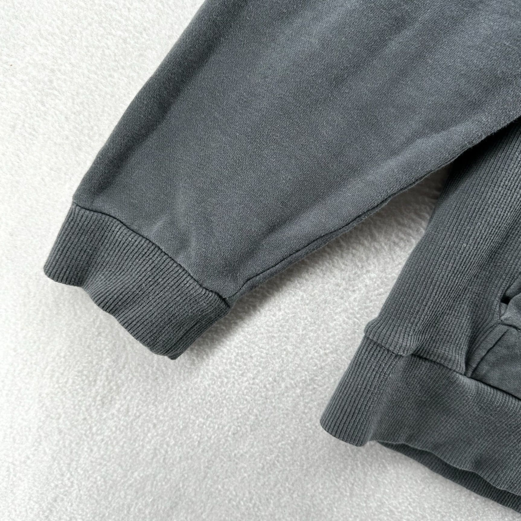 Under Armour VINTAGE Under Armour Hoodie Pullover Gray Men's Medium Long Sleeve Pockets Winter Classic Shirt Size US M / EU 48-50 / 2 - 5 Thumbnail