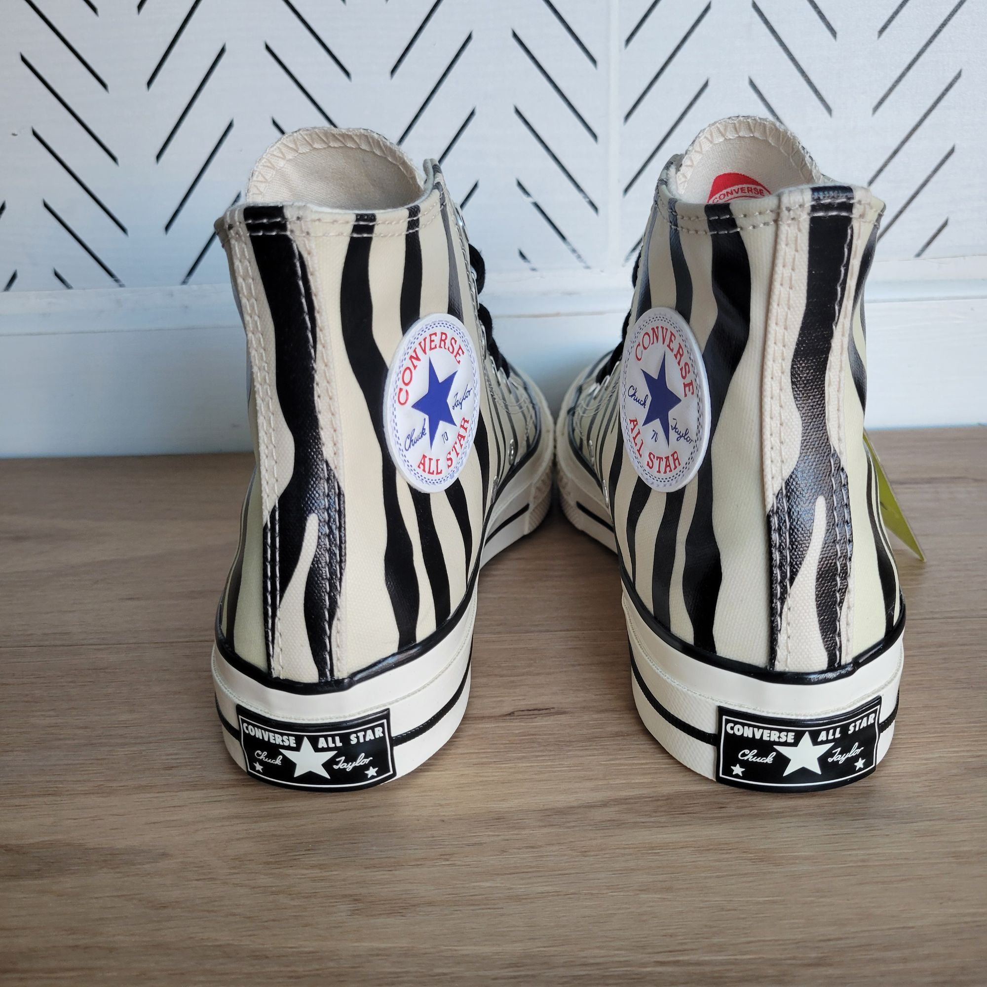 Converse ⭐Converse Chuck 70 Hi Sz 7 Men's Shoes Zebra Print Canvas Gl Size US 7 / EU 40 - 5 Thumbnail