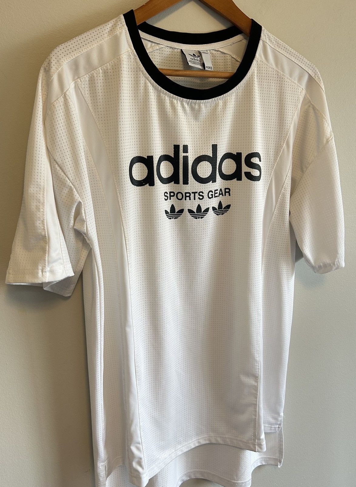 Adidas Vintage Adidas Originals Sports Gear Mens Shirt Mesh Jersey Size US XL / EU 56 / 4 - 2 Thumbnail