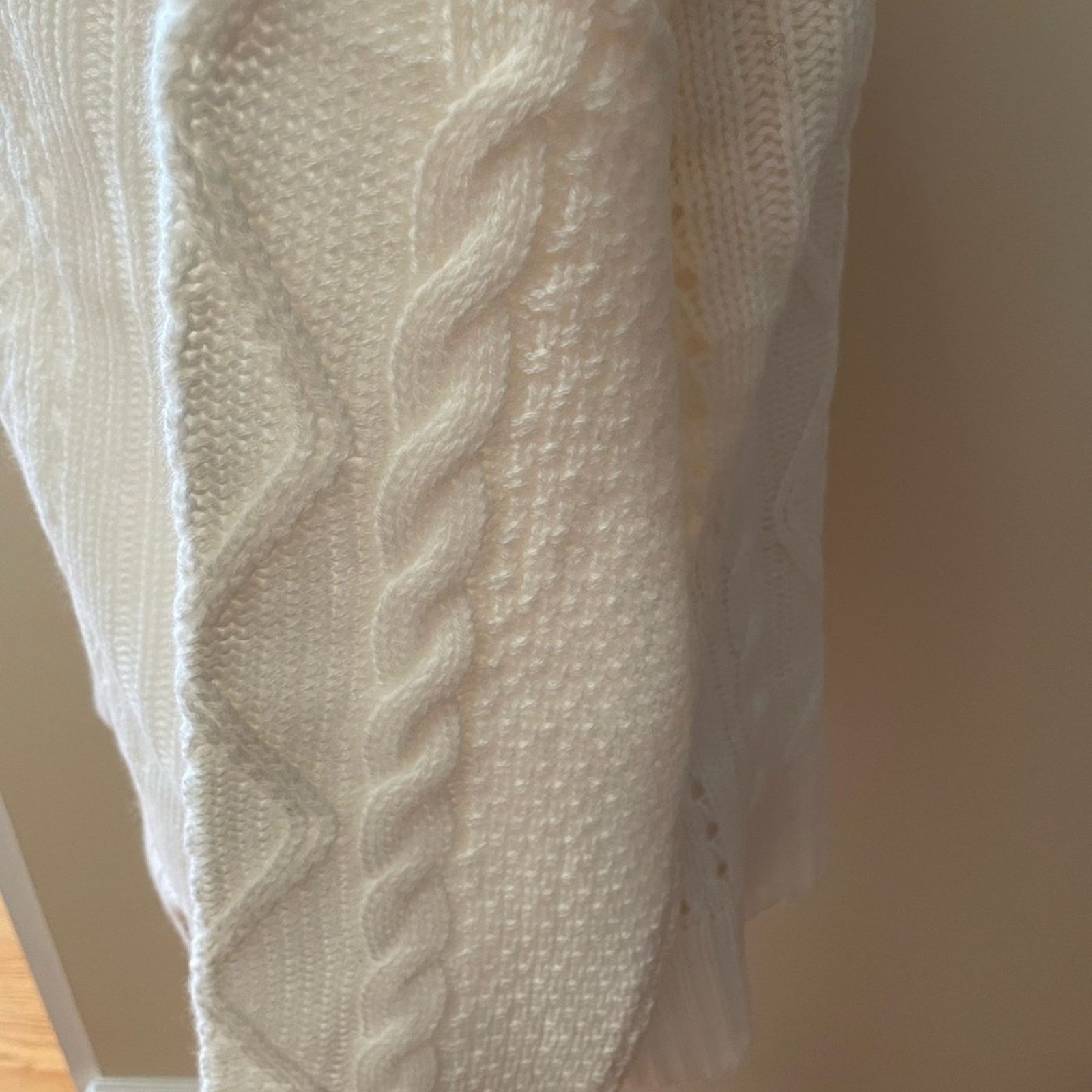 Elie Tahari Funnel Neck Cable Knitted Cashmere Sweater from ELIE TAHARI Size L / US 10 / IT 46 - 4 Thumbnail