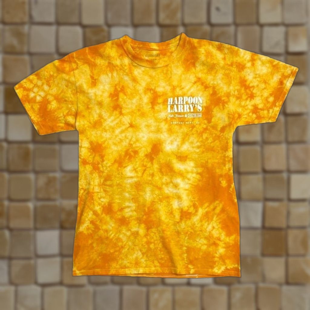 Vintage Harpoon Larry's Fish House & Oyster Bar “Killer Seafood” Tie Dye T-Shirt S Mens Yellow Short Sleeve Graphic front back 90s? Size US S / EU 44-46 / 1 - 1 Thumbnail