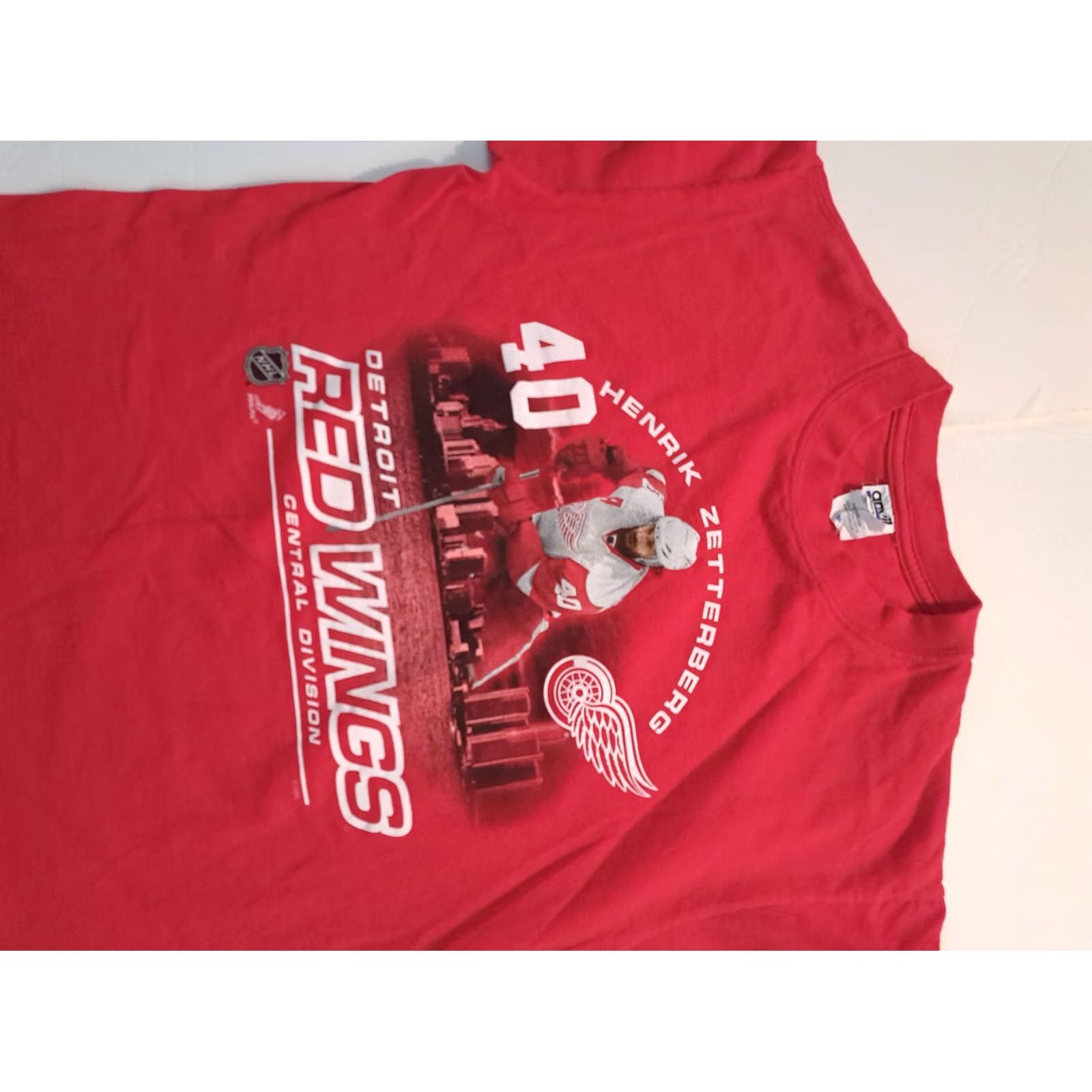 Anvil VINTAGE Henrik Zetterberg Detroit Red Wings Hockey T-Shirt Medium Anvil Red Mens M Short Sleeve Shirt Size US M / EU 48-50 / 2 - 3 Thumbnail