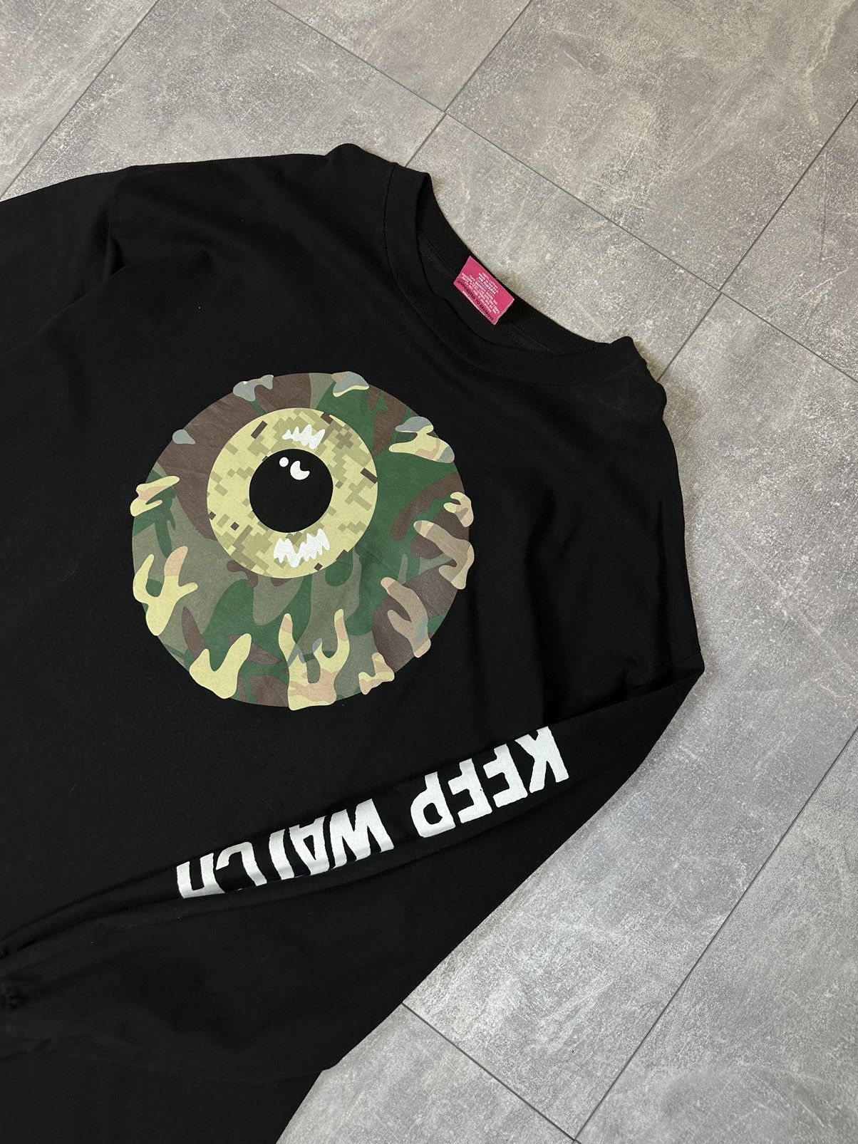 Other Men’s vintage overprint logo Mishka мишка long sleeve Size US XXL / EU 58 / 5 - 7 Thumbnail