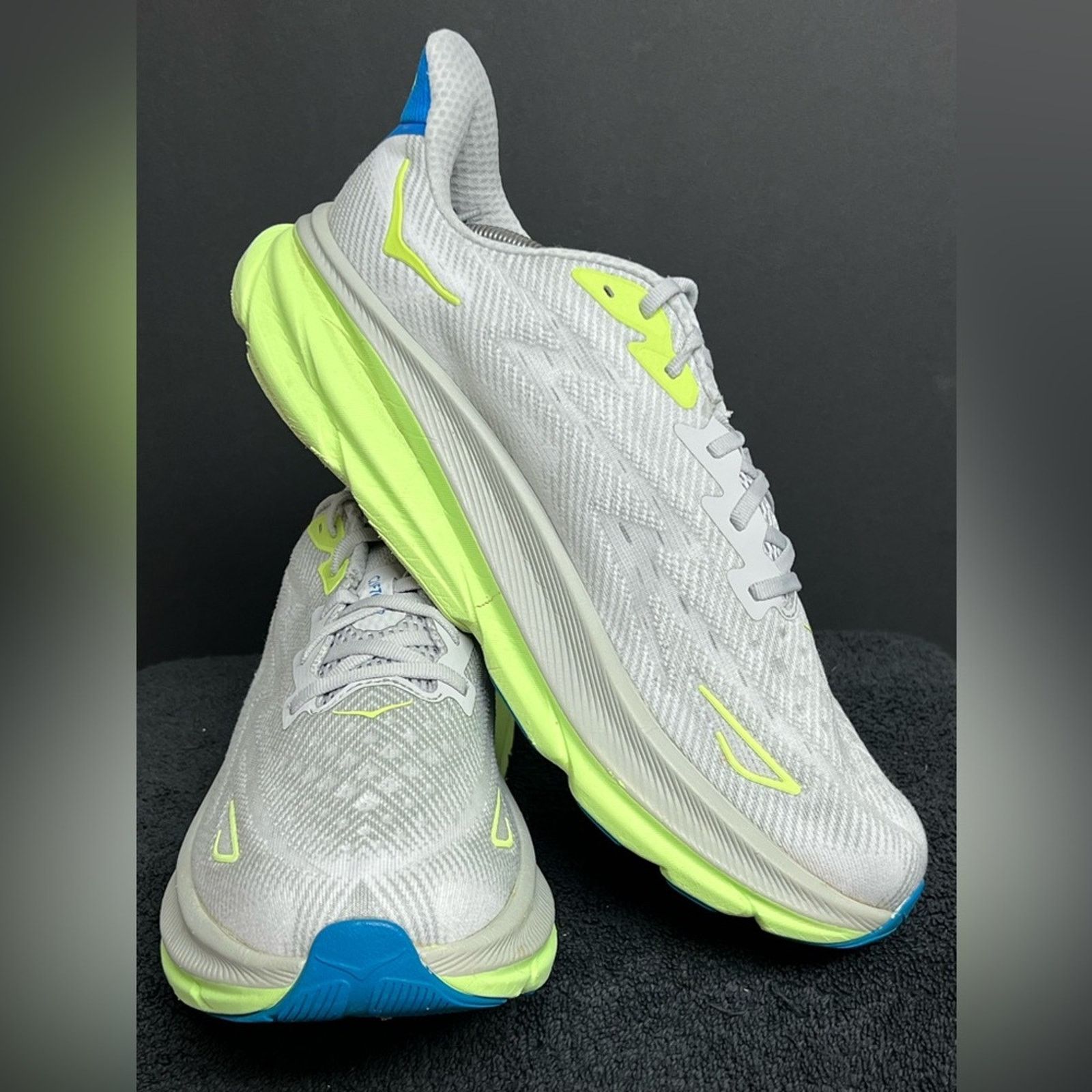 Hoka Hoka One One Clifton 9 Stardust Electric Grey Mens 12.5 D Size US 12.5 / EU 45-46 - 2 Thumbnail