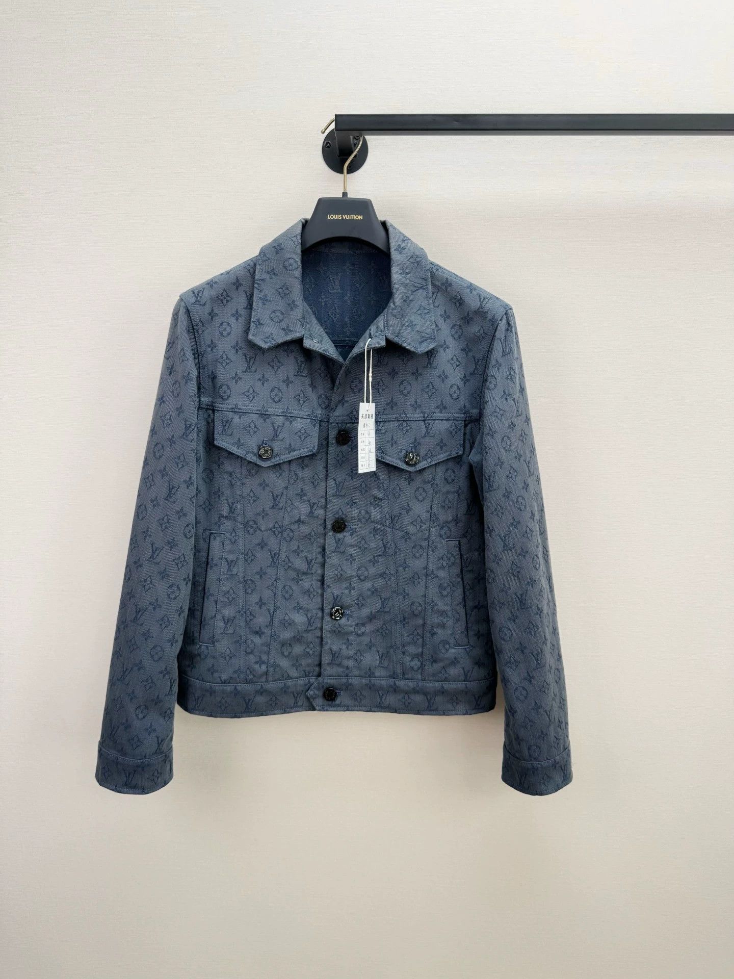 Louis Vuitton Louis Vuitton all-over print denim jacket Size US S / EU 44-46 / 1 - 1 Thumbnail