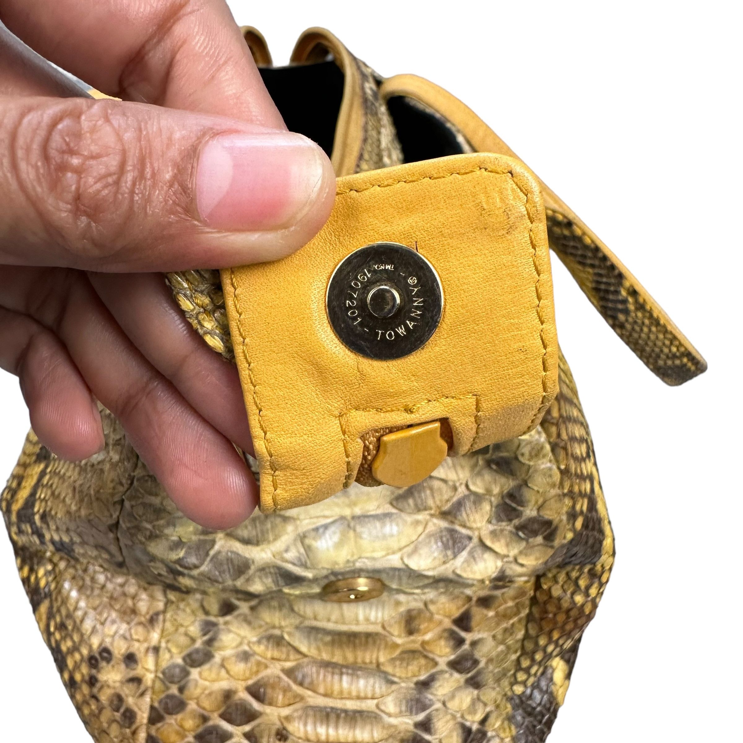 Japanese Brand JRA 330 Made in Japan Snakeskin Phantom Handbag #A-0512 Size ONE SIZE - 13 Thumbnail