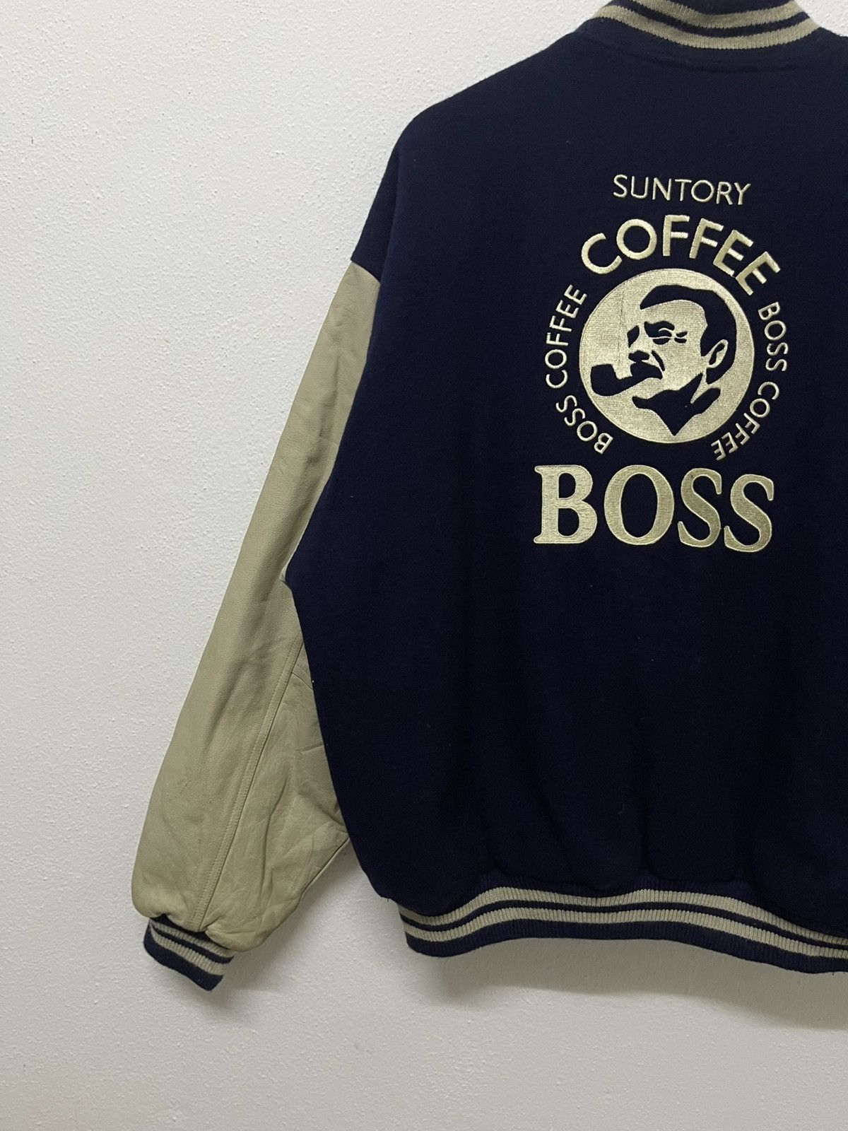 Japanese Brand 2000s SUNTORY BOSS COFFEE VARSITY LEATHER SLEEVE DISTRESSED Size US M / EU 48-50 / 2 - 12 Thumbnail