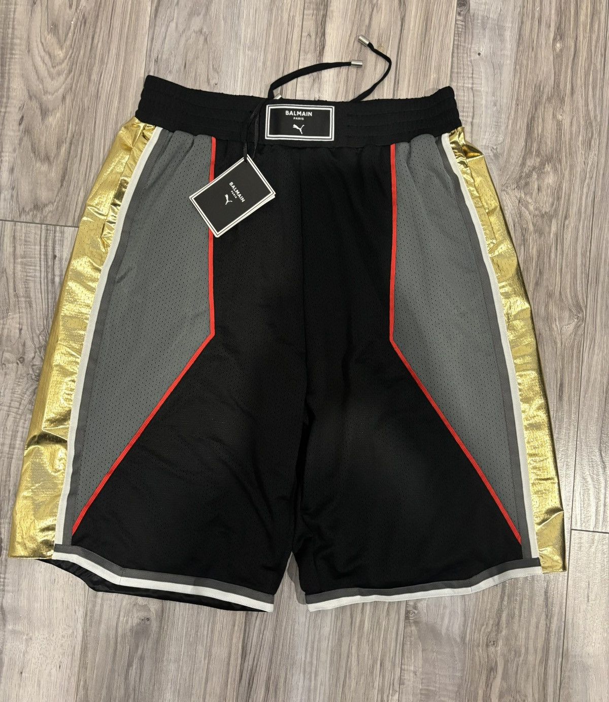 Balmain Balmain x Puma Mesh Basketball Shorts Black Gold Size M NWT Size US 33 - 1 Thumbnail