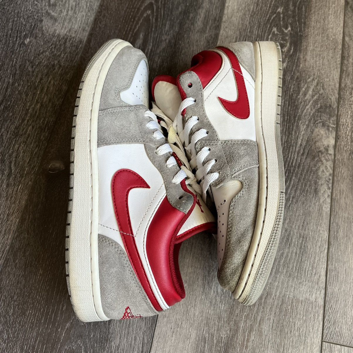 Jordan Brand × Nike × Vintage Vintage Air Jordan 1 Low SE Smoke Grey Gym Red Men Low Shoes Size US 8.5 / EU 41-42 - 3 Thumbnail