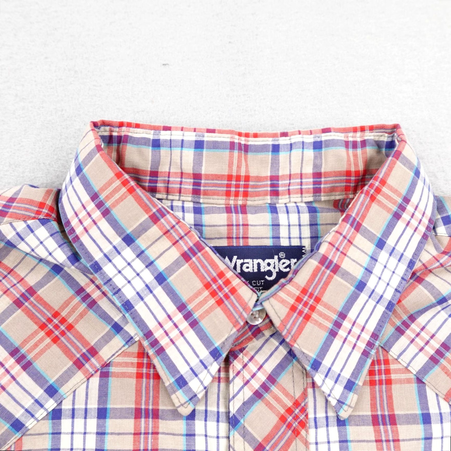 Wrangler Vintage Wrangler Shirt XL Long Tails Cowboy Cut Red Blue Western Pearl Snap Size US XL / EU 56 / 4 - 2 Thumbnail