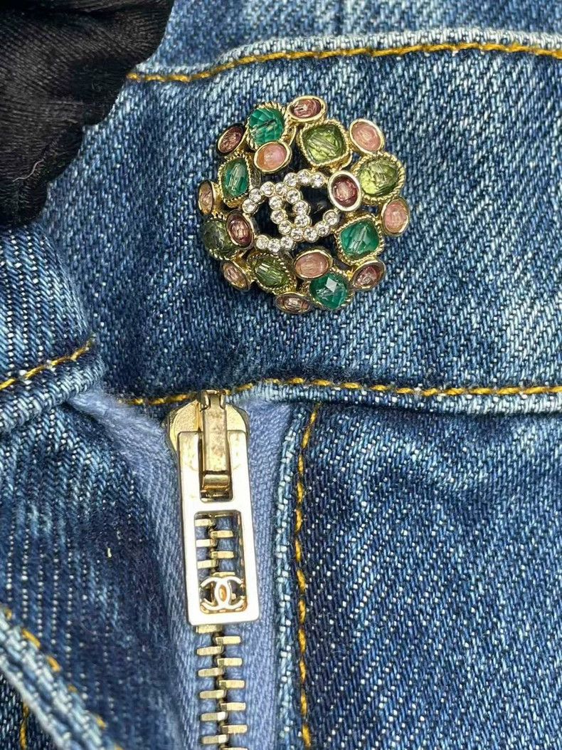 Chanel Chanel 22K jewel buckle jeans Size 25" / US 0 / IT 36 - 5 Thumbnail