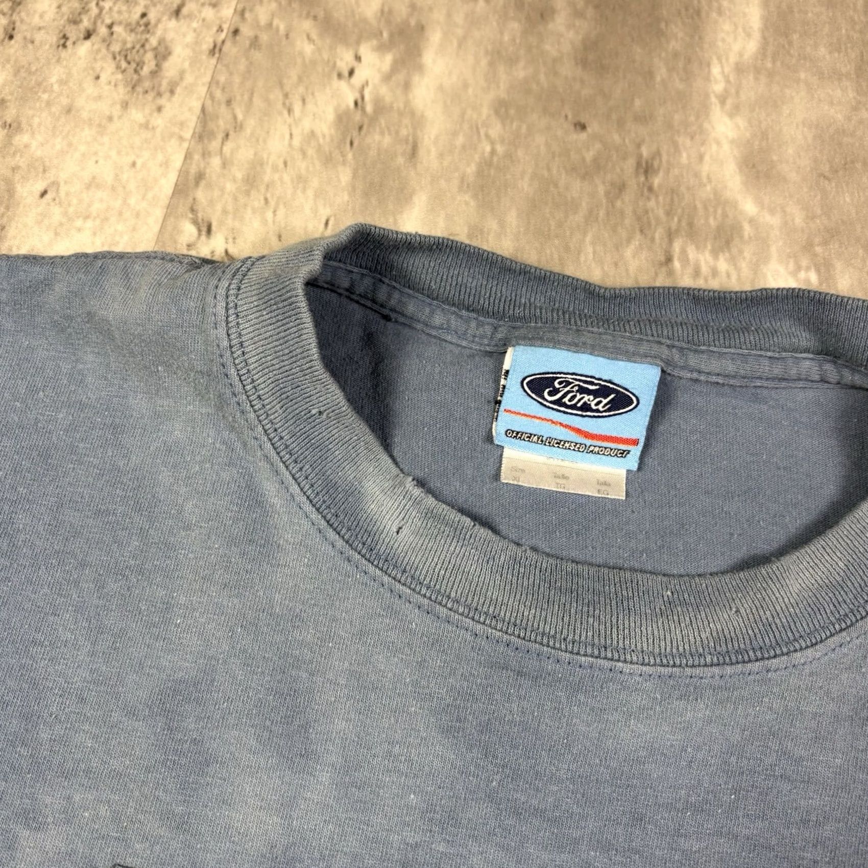 Ford VINTAGE Ford Mustang Car Promo T Shirt Mens XL Blue Crew Neck Short Sleeve Graphic Print 90s Cars Classic Double-Sided Distressed Size US XL / EU 56 / 4 - 7 Thumbnail