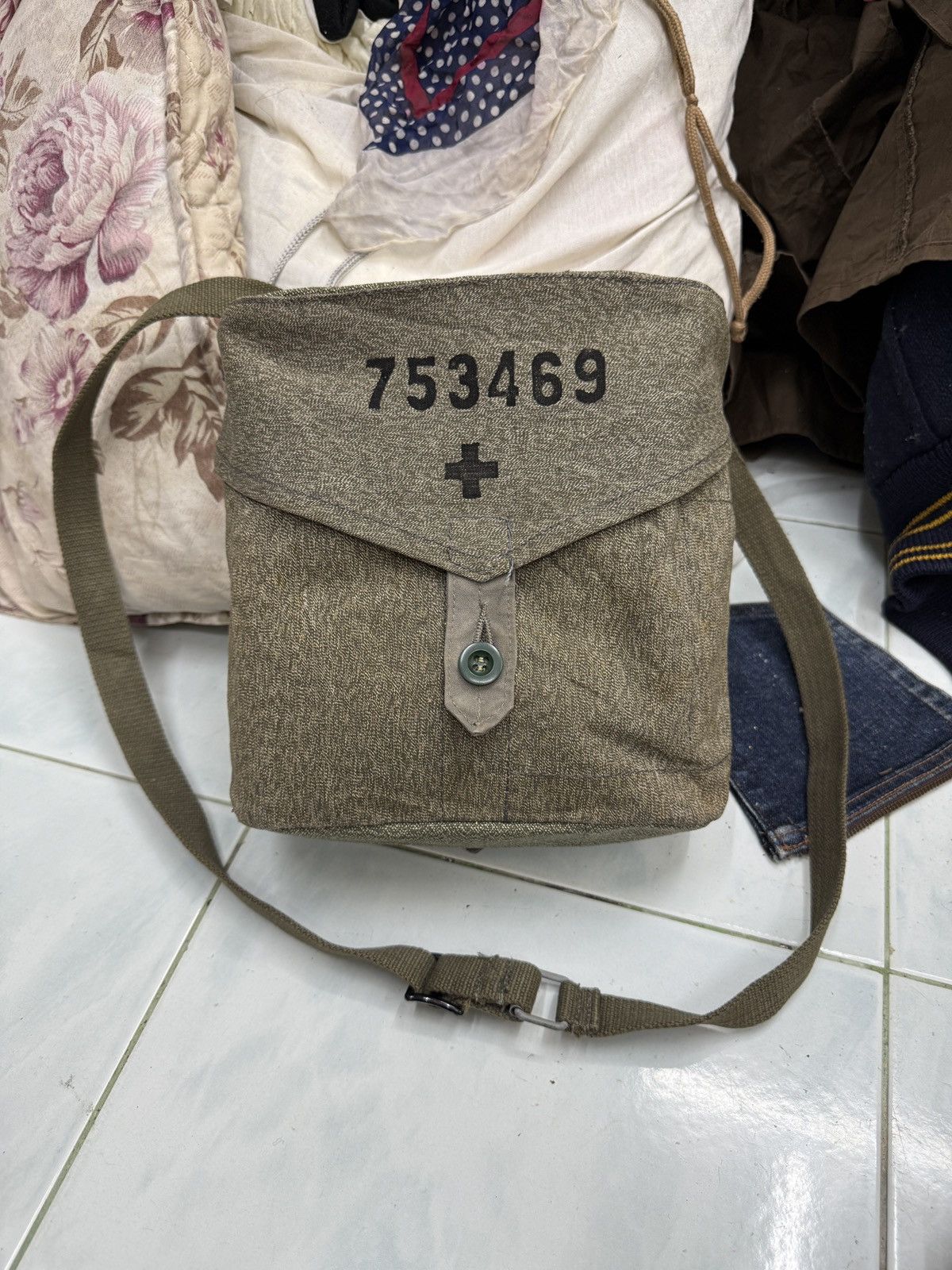 Swiss Legend 🔥🔥🔥ARCHIVE VINTAGE SWISS ARMY SALT & PEPPER BAG Size ONE SIZE - 1 Thumbnail