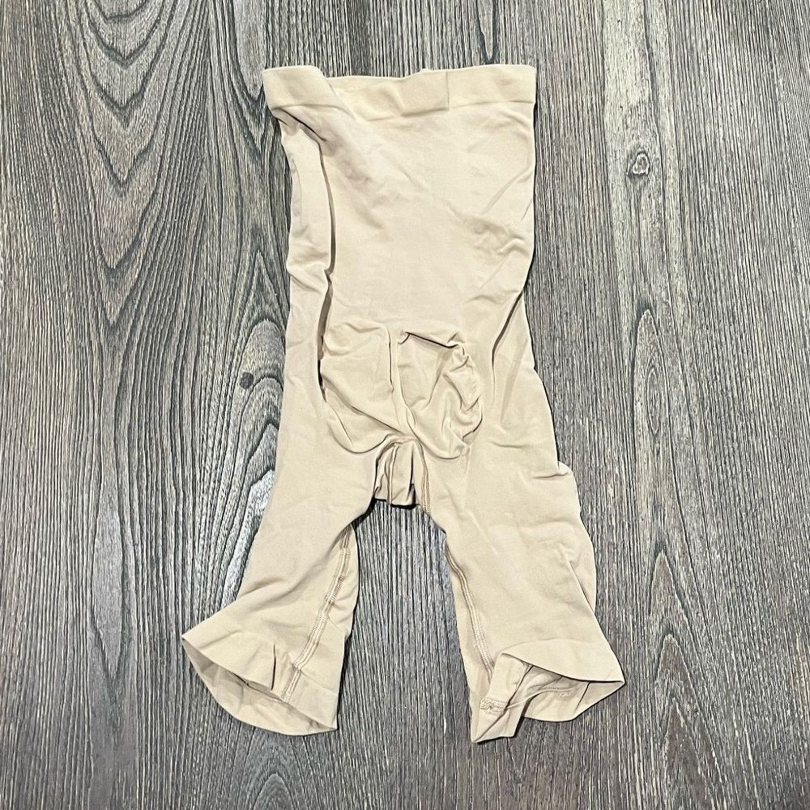 SKIMS NWOT Skims Shapewear Knee Shorts Sculpting Mid Thigh Open M Size ONE SIZE - 3 Thumbnail