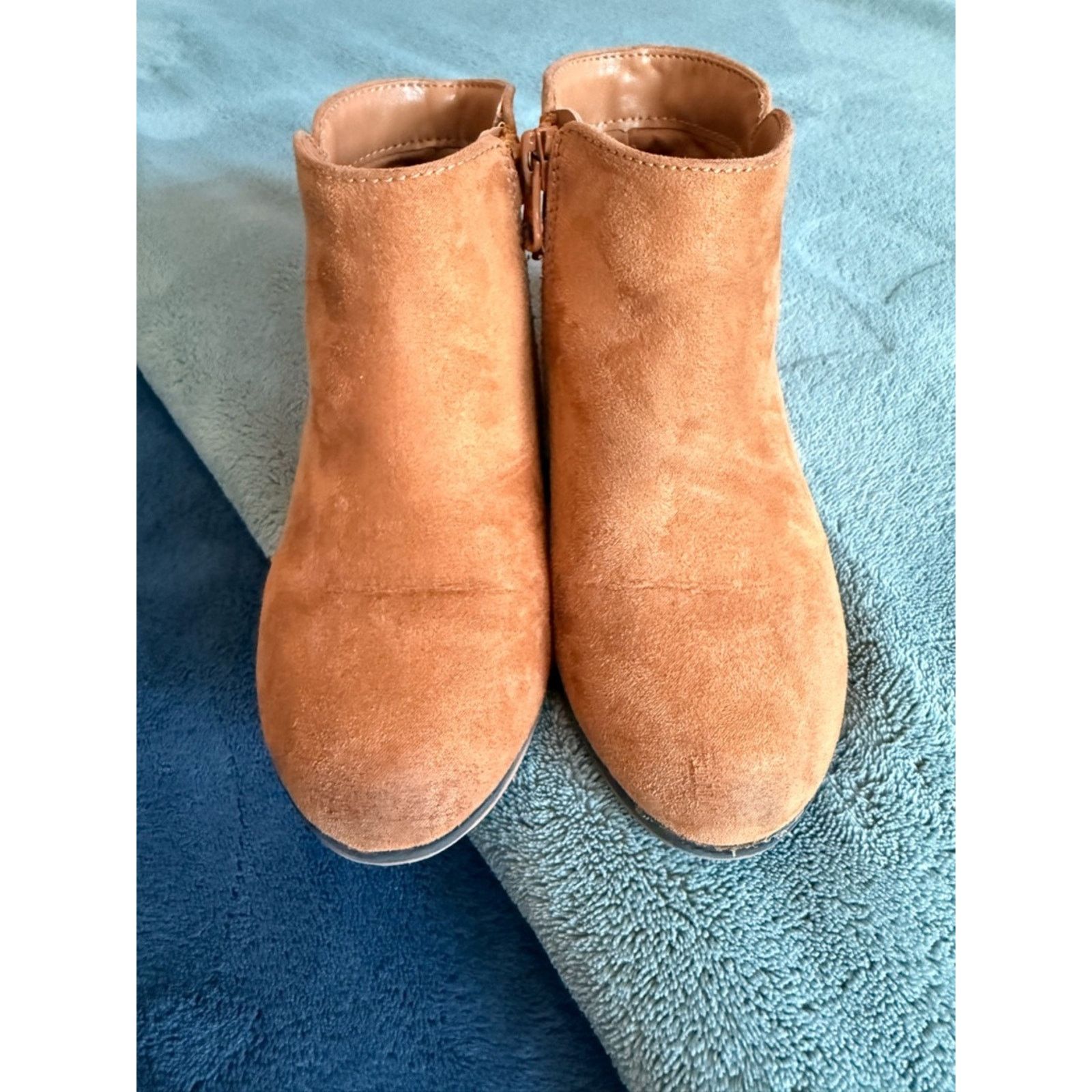 & Other Stories Kids Cat & Jack Tan Suede Ankle Booties Size US 11 / IT 41 - 2 Thumbnail