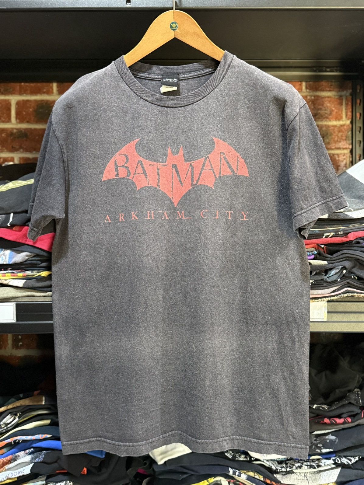 Expert Horror Thrashed Vintage Batman Ark Ham City Movie Sun Faded Tee Size US M / EU 48-50 / 2 - 1 Thumbnail