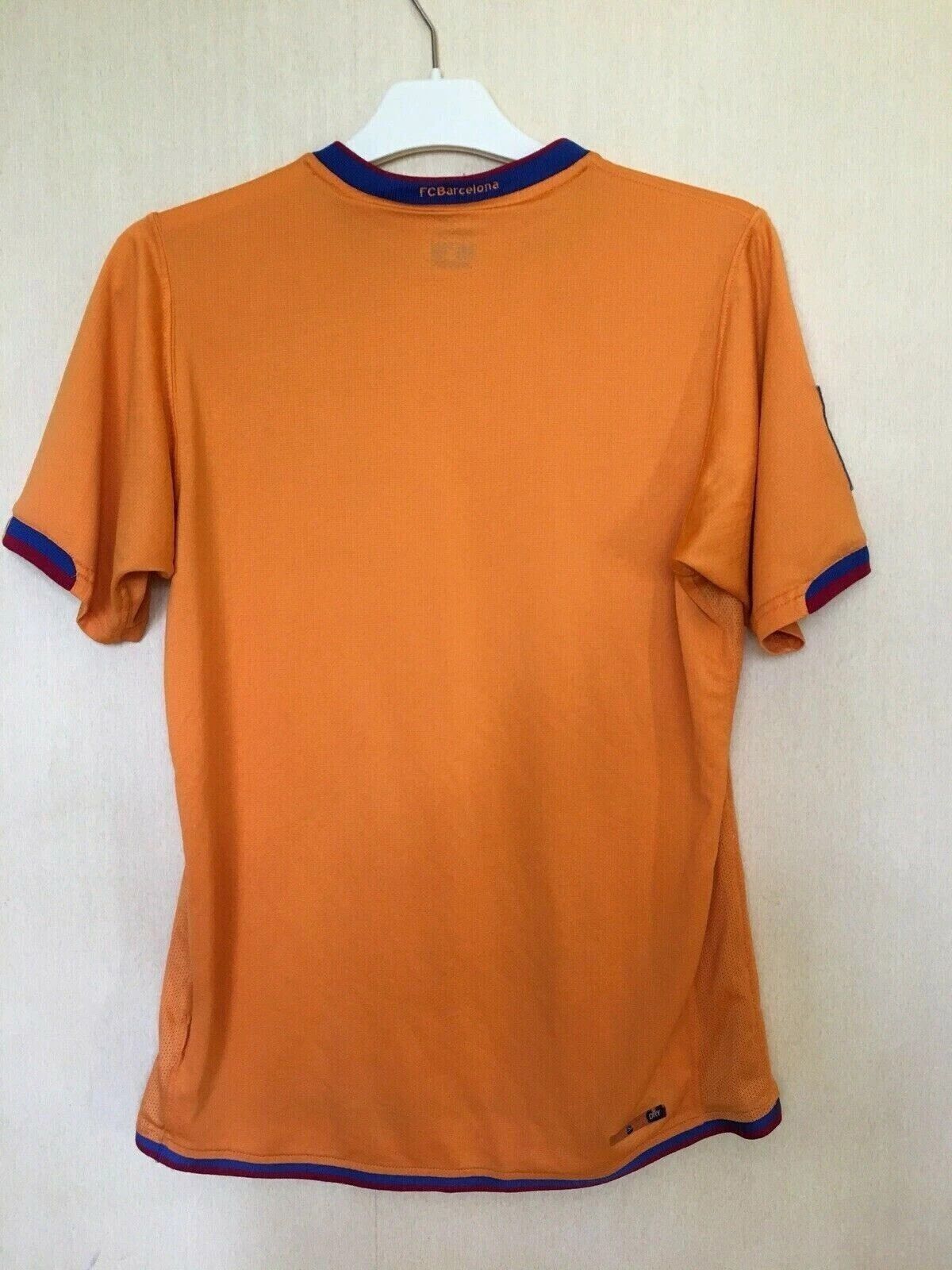 Nike VINTAGE FC BARCELONA 2006/2008 AWAY FOOTBALL JERSEY SOCCER Size US S / EU 44-46 / 1 - 2 Thumbnail