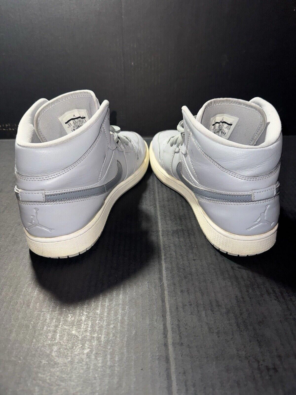 Jordan Brand Nike Air Jordan 1 Retro Mid Wolf Grey - 554724-033 - Sz 9.5 Size US 9.5 / EU 42-43 - 6 Thumbnail