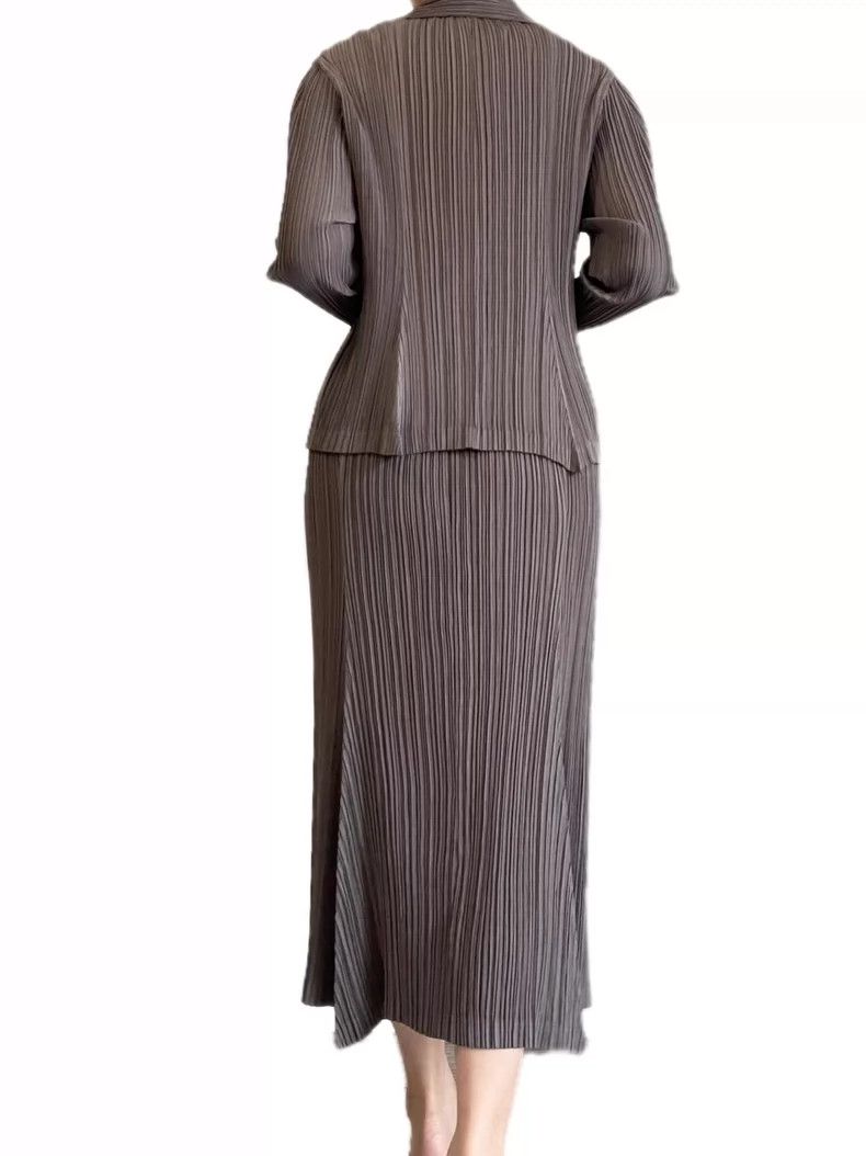 Issey Miyake Issey Miyake size:2 A dark grey shark fin pleated cardigan Size M / US 6-8 / IT 42-44 - 4 Thumbnail