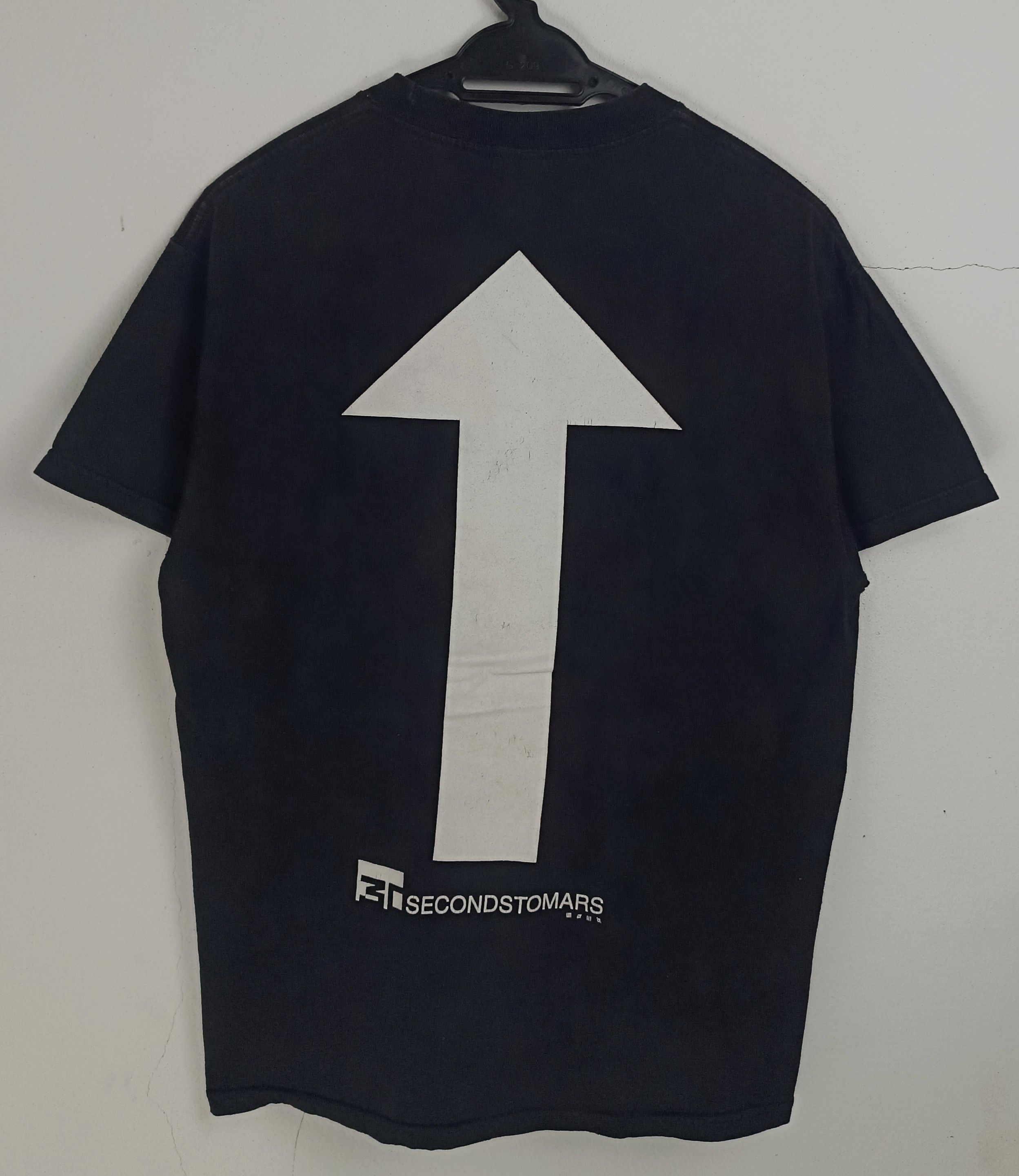 Band Tees VINTAGE 2000s 30 SECONDS TO MARS TEE linkin afi kanye Size US M / EU 48-50 / 2 - 4 Thumbnail