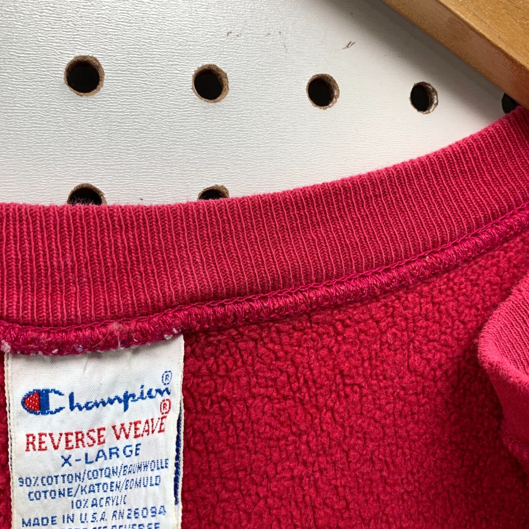 Champion VINTAGE Champion Sweatshirt Womens XL 90s Reverse Weave Pourover Pink Logo USA Cropped Chopped USPS? Size XL / US 12-14 / IT 48-50 - 7 Thumbnail