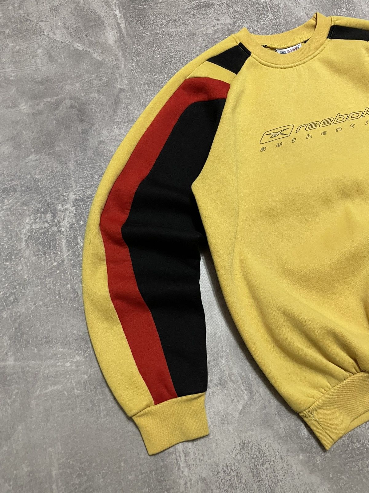 Reebok Vintage Reebok Authentic Big Logo Buggy Boxy Sweatshirt 90s Size US L / EU 52-54 / 3 - 4 Thumbnail