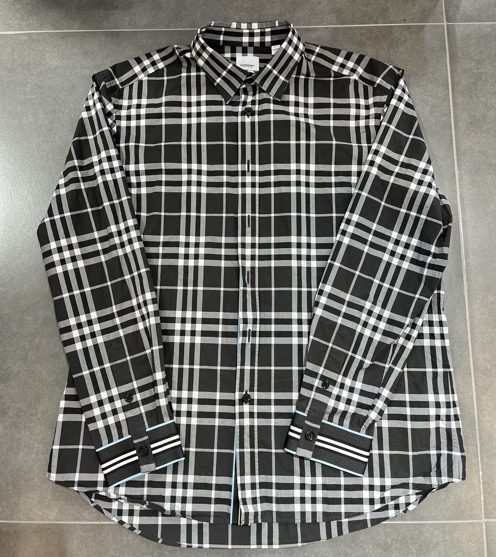 Burberry Burberry Plaid Black Shirt xxl Men Size US XXL / EU 58 / 5 - 1 Thumbnail