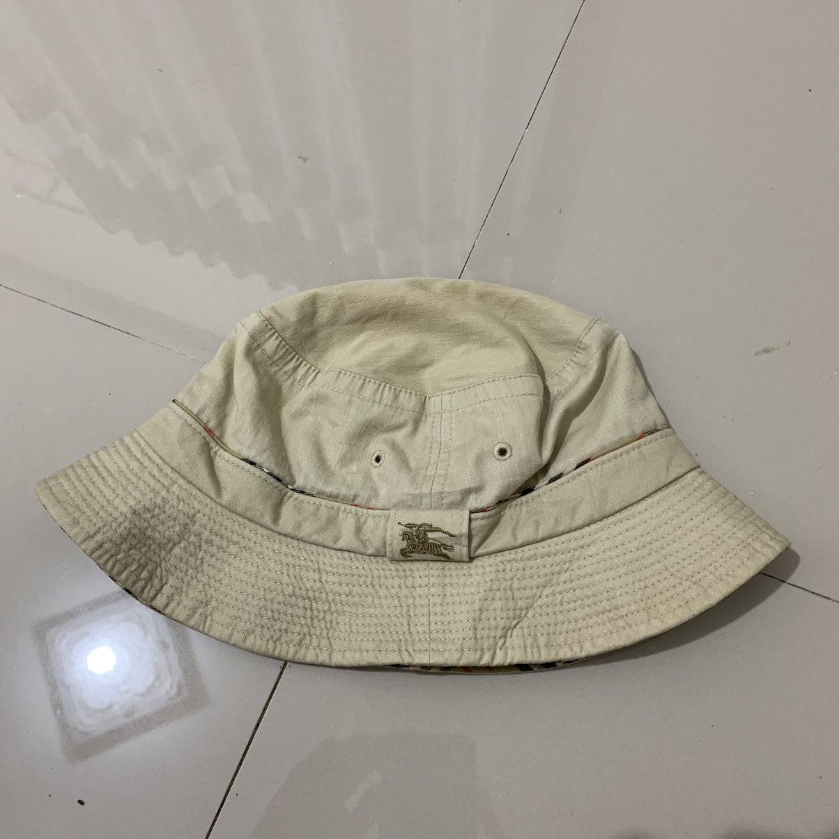 Burberry × Vintage Vintage burberry bucket hat Size 32 - 3 Thumbnail