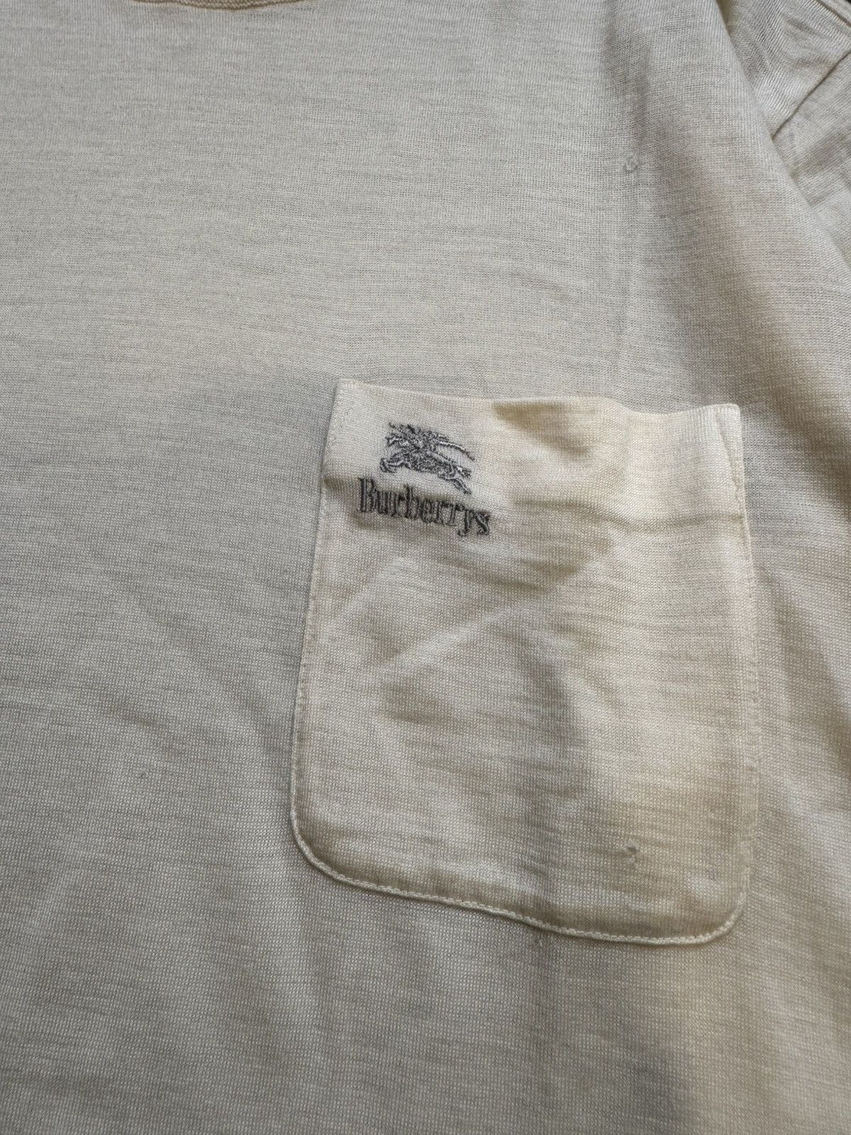 Burberry VINTAGE BURBERRYS LONGSLEEVE POCKET T SHIRT Size US L / EU 52-54 / 3 - 3 Thumbnail