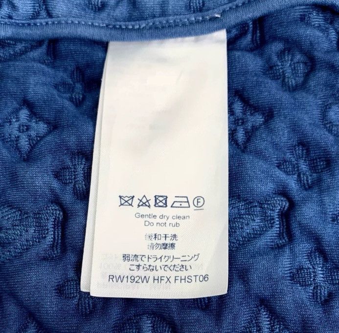Louis Vuitton Louis Vuitton LV logo with zipper jacket2412-Nextarrow Size US XS / EU 42 / 0 - 6 Thumbnail