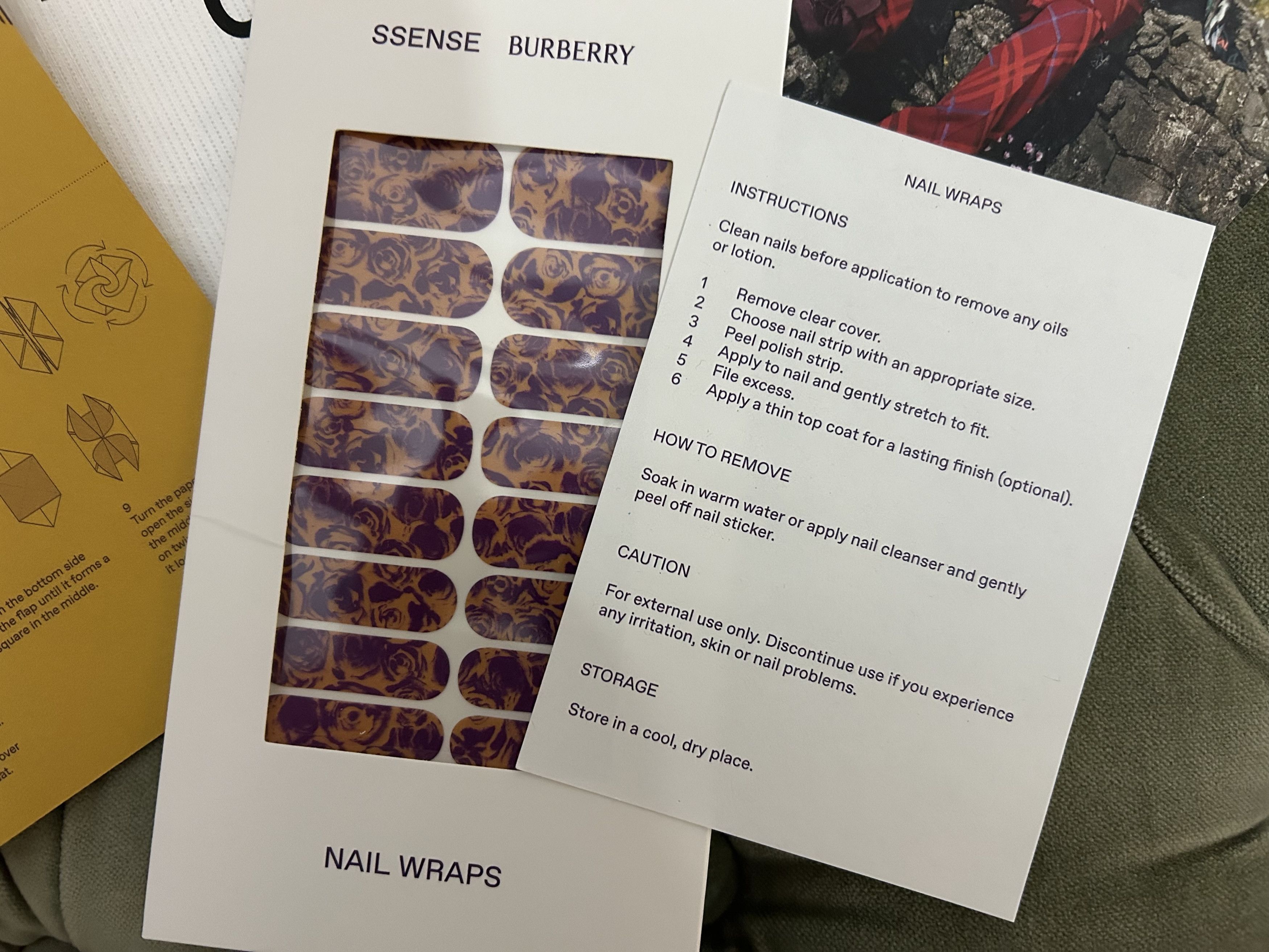Burberry Burberry x Ssense Luxury Nail Wraps Roses Design Art Project Size ONE SIZE - 3 Thumbnail