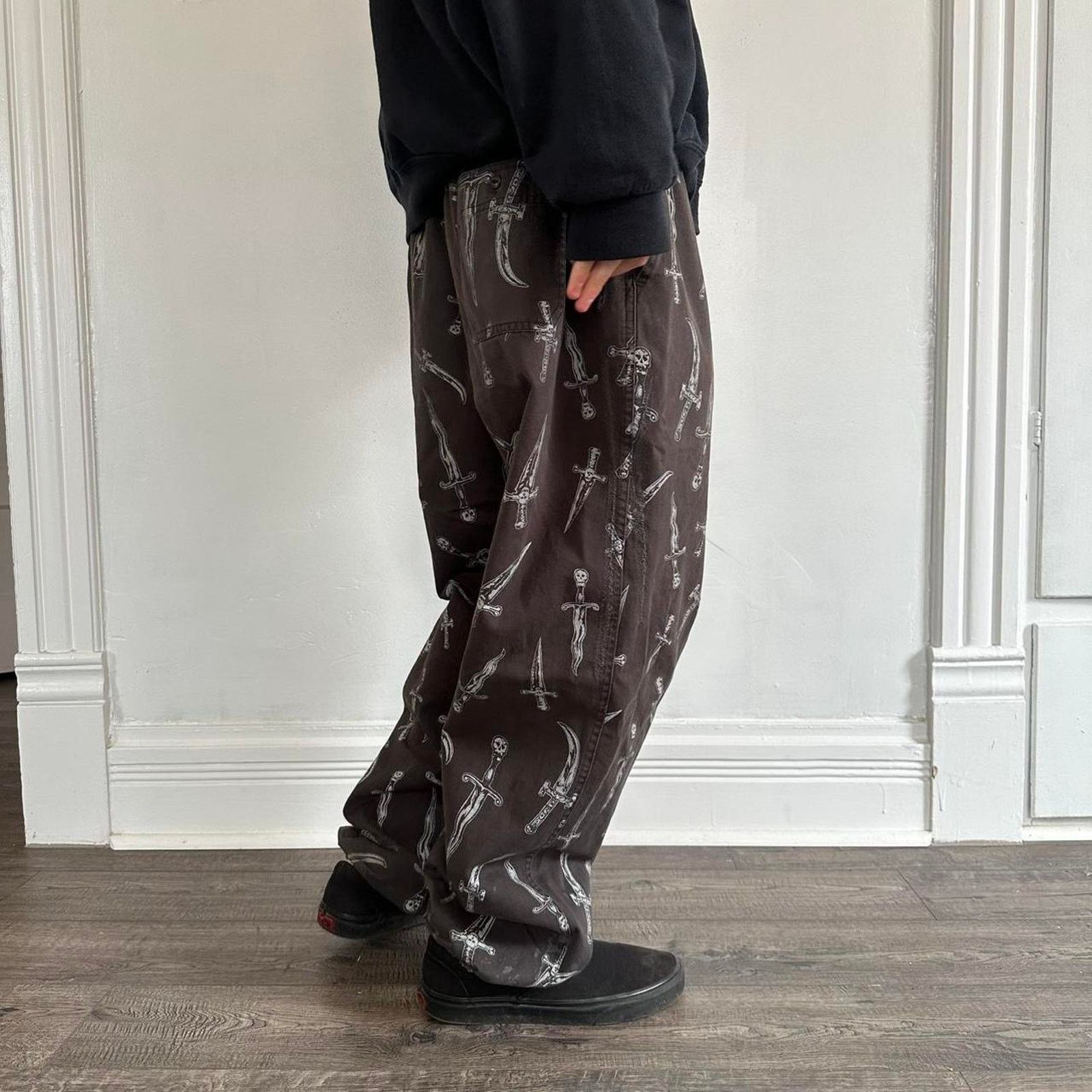 Rare FW17 Black Supreme Knife Skull Dagger Baggy Pant Sweats