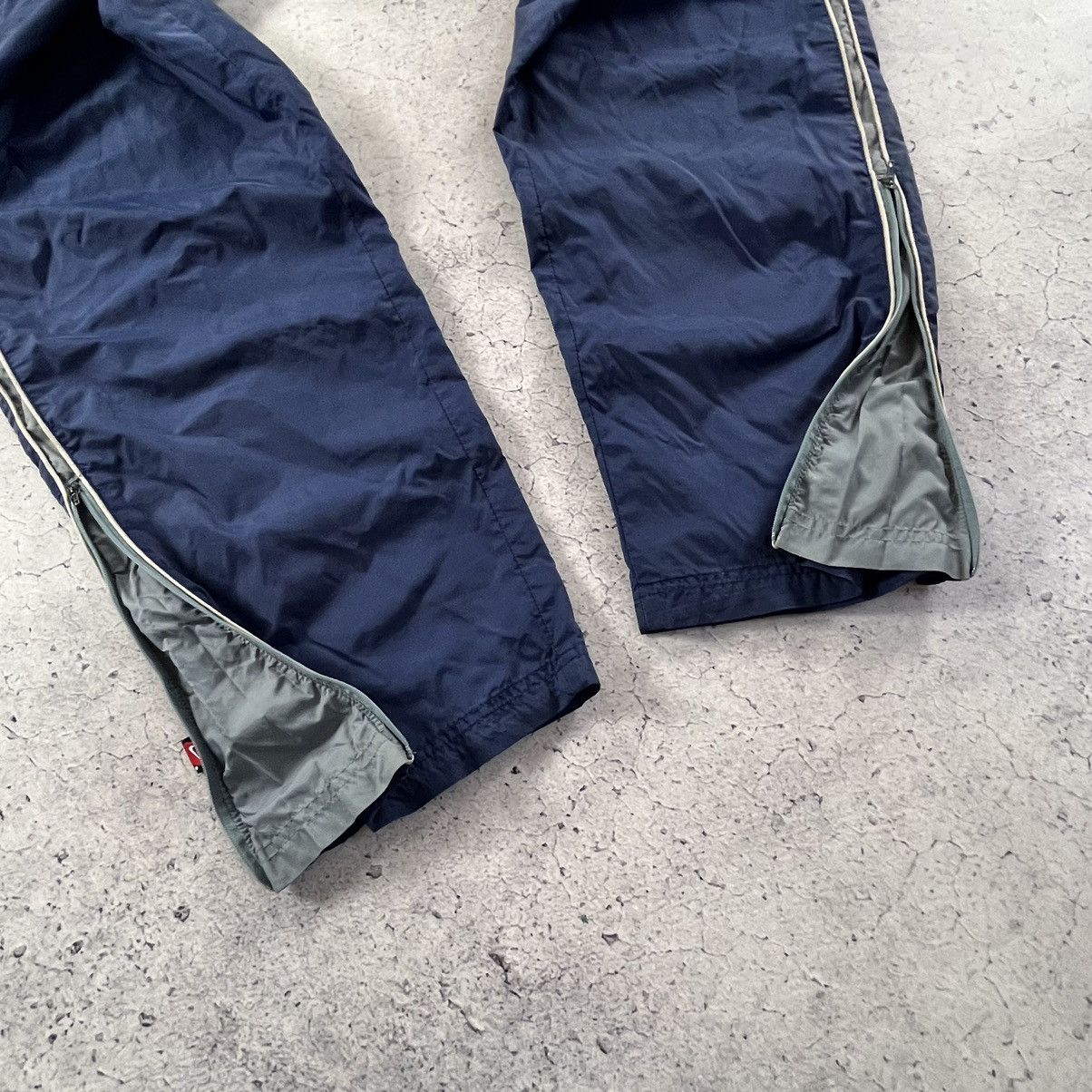 Nike × Vintage Nike Vintage Track Pants Nylon Y2K Drill Streetwear Swoosh Size US 34 / EU 50 - 3 Thumbnail