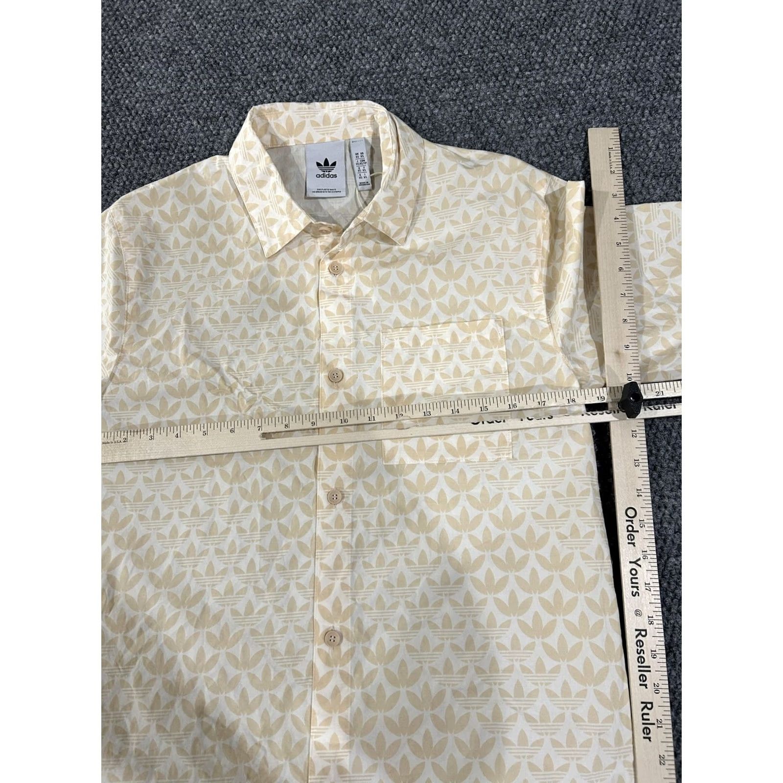 Adidas Adidas Shirt Mens XS Beige Trefoil Logo Print Button Up Short Sleeve Casual Size US XS / EU 42 / 0 - 5 Thumbnail