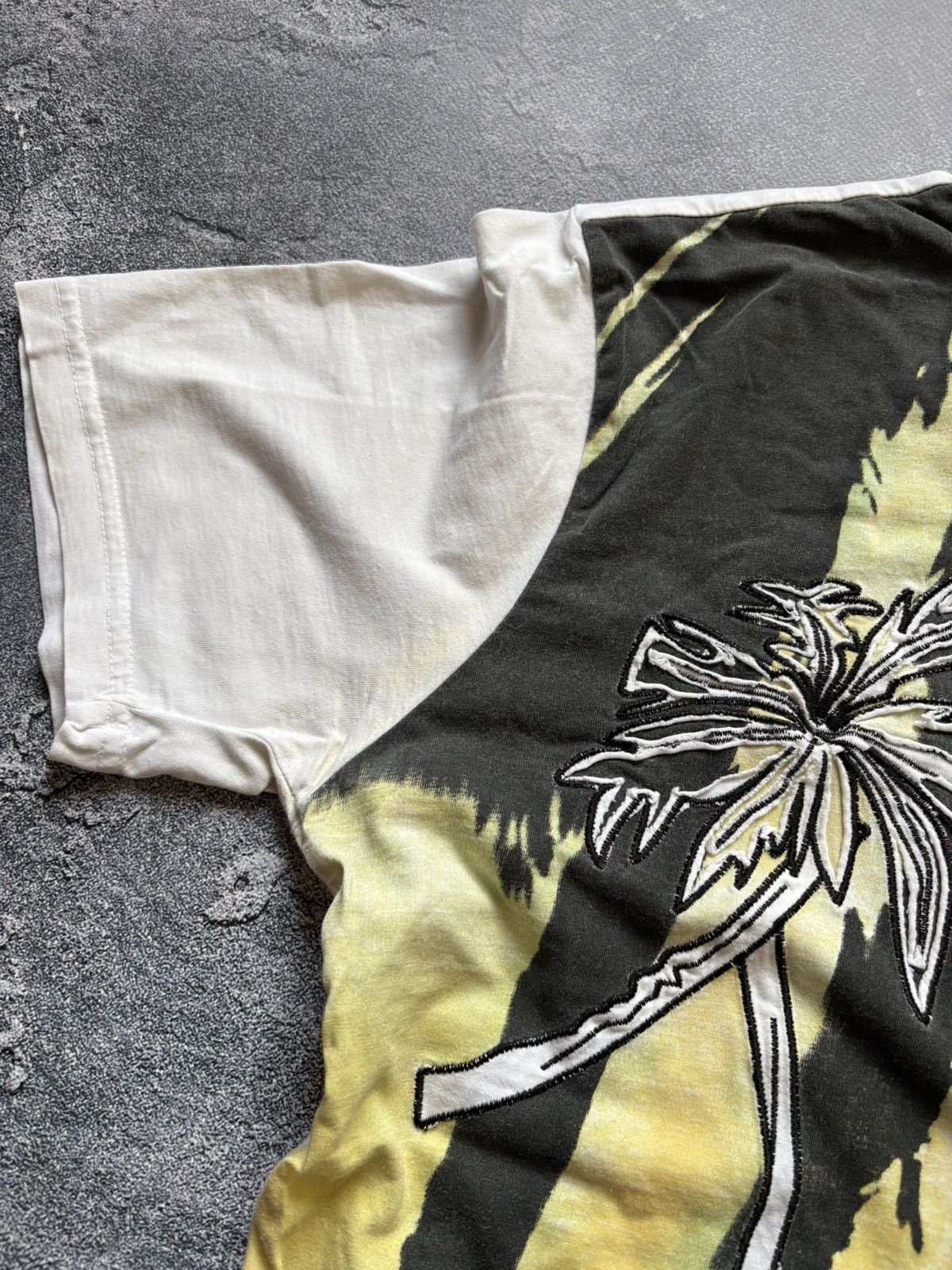 Roberto Cavalli Vintage CLASS Roberto Cavalli Y2K Tropical Palm Print Tee Size XXL / US 16-18 / IT 52-54 - 9 Thumbnail