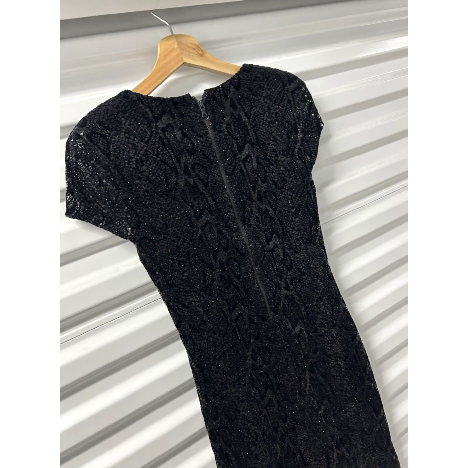 Alice + Olivia Alice + Olivia Dress Women’s Black Floral Sequin Cocktail Party Size 0 Designer Size XS / US 0-2 / IT 36-38 - 6 Thumbnail