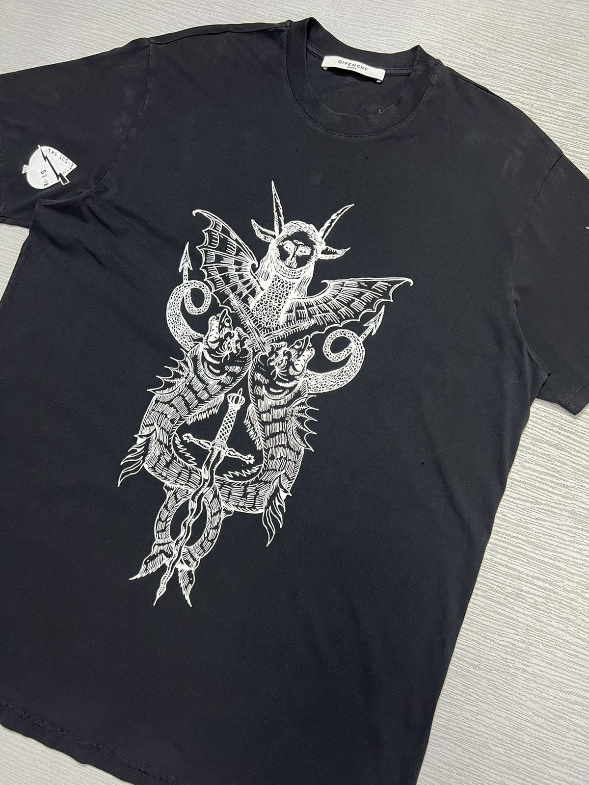 Givenchy Givenchy - Mad Trip Tour Oversized T-Shirt Size US XS / EU 42 / 0 - 3 Thumbnail