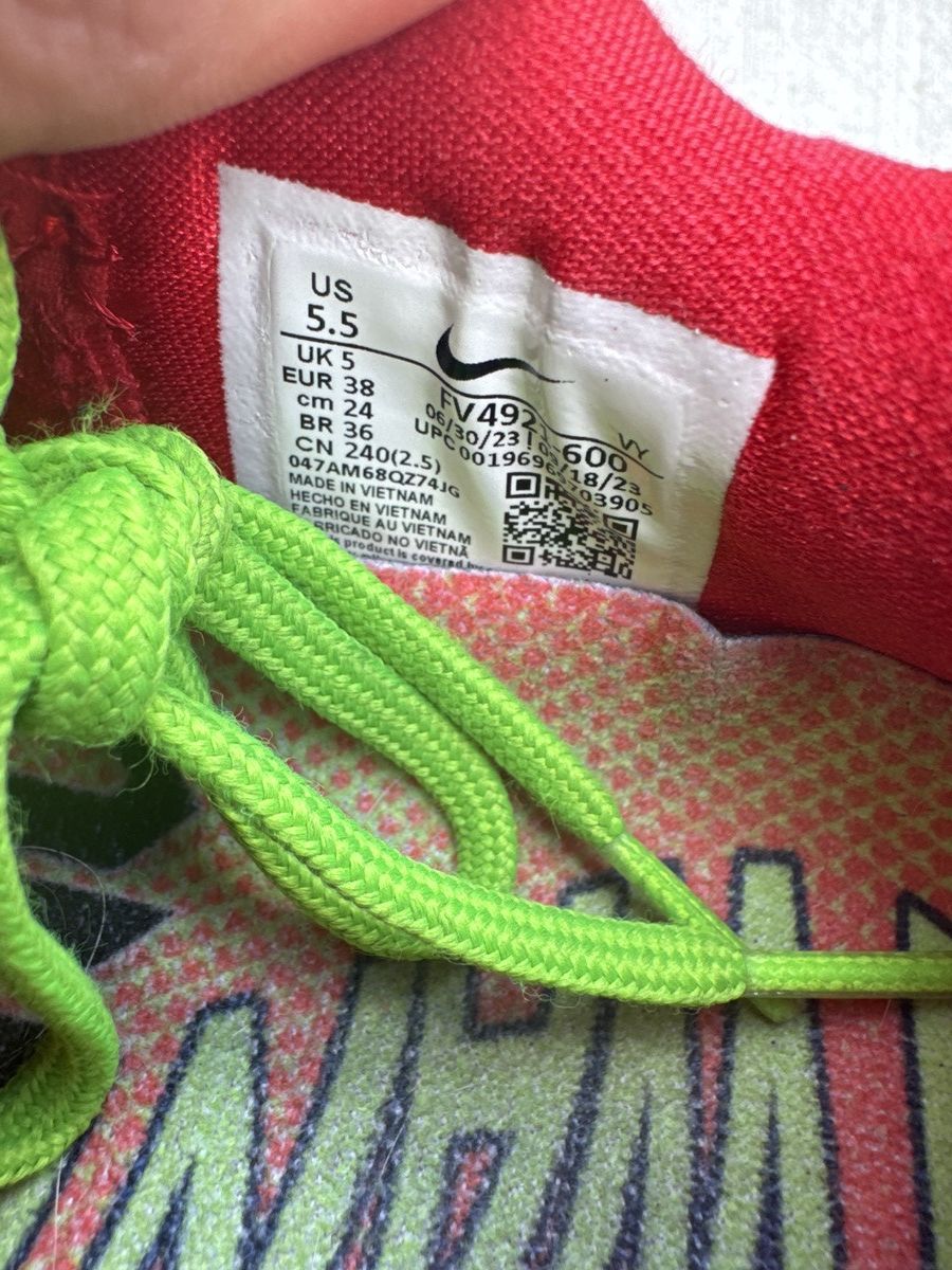 Nike NIKE KOBE 6 PROTRO REVERSE GRINCH SIZE 5.5 M / 7 WOMEN Size US 5.5 / EU 38 - 8 Thumbnail