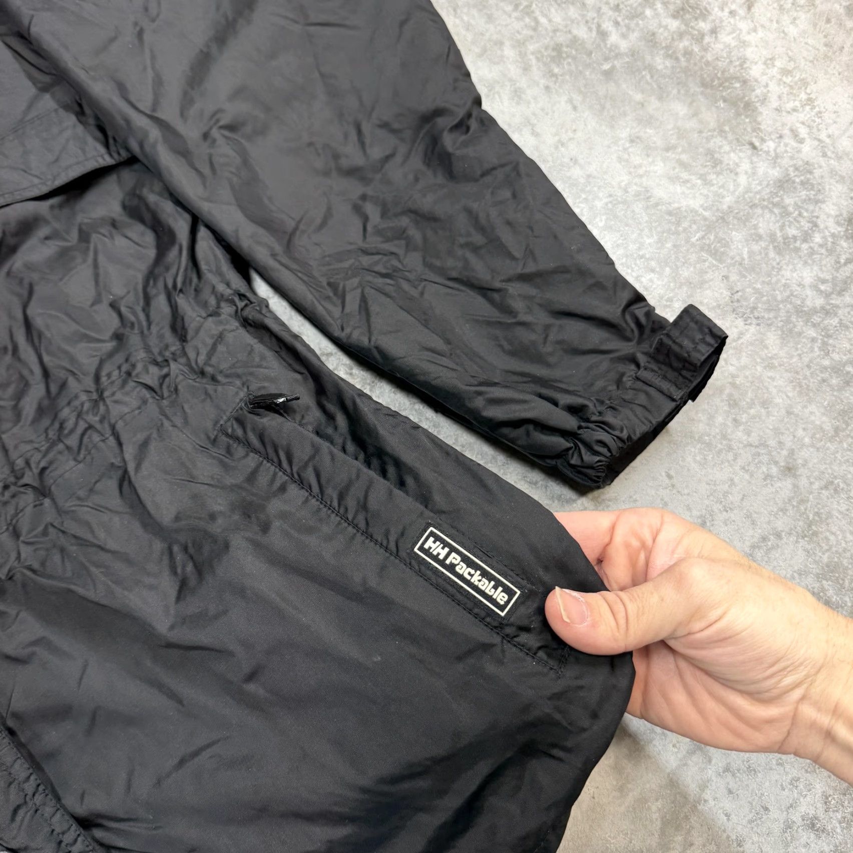 Helly Hansen Helly Hansen Jacket Mens Small Black HH Packable Hooded Rain Windbreaker Nylon Size US S / EU 44-46 / 1 - 2 Thumbnail