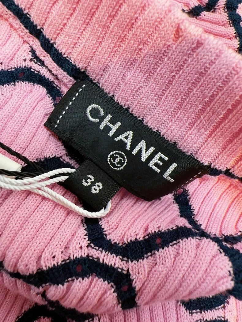 Chanel Chanel Pink Black Checkered Pattern Large U-Neck Knit Top Size M / US 6-8 / IT 42-44 - 5 Thumbnail